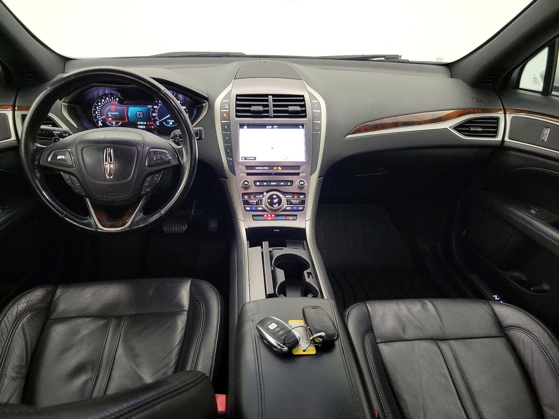 Thumbnail: 2017 Lincoln MKZ - 9