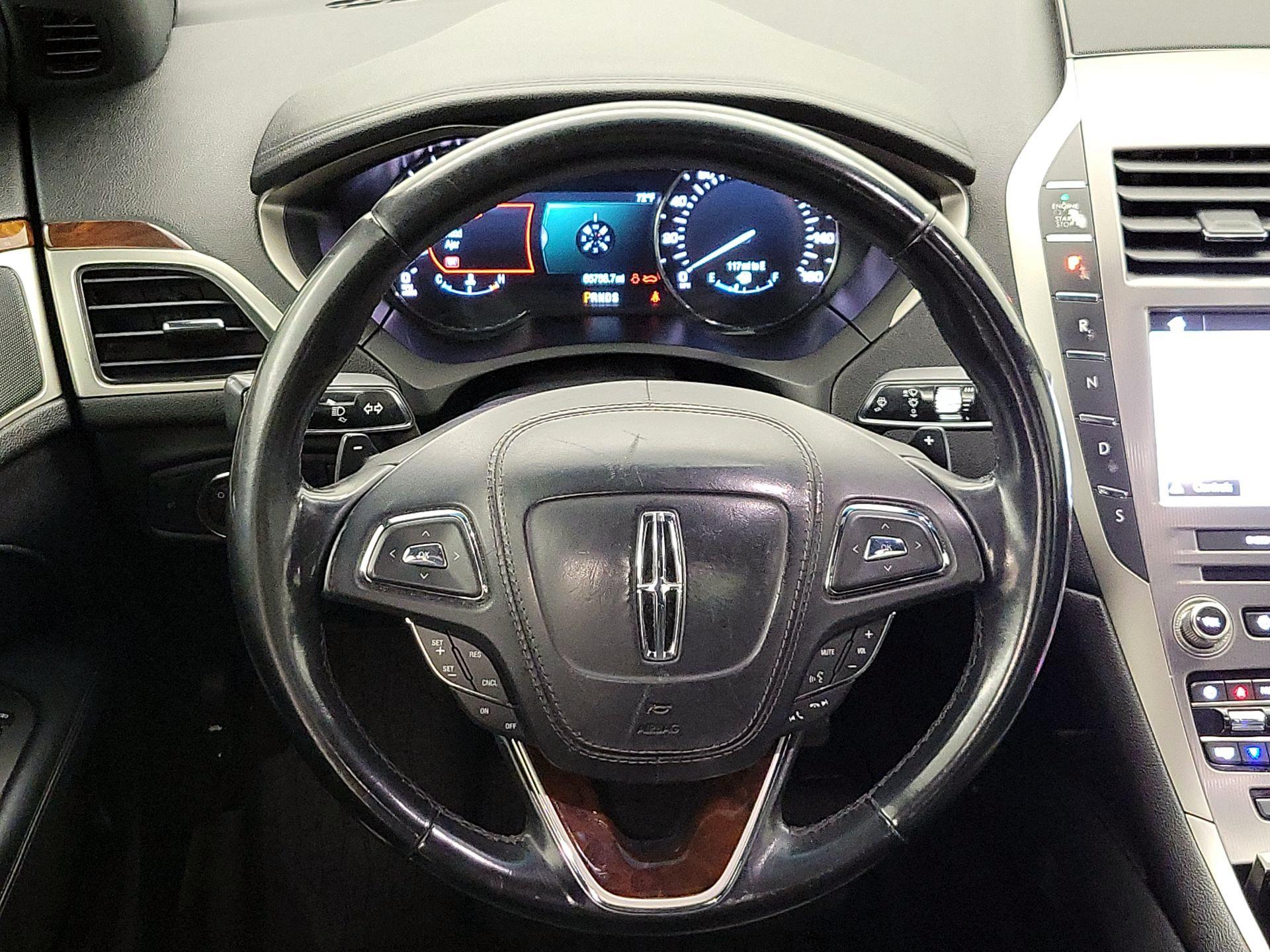 Thumbnail: 2017 Lincoln MKZ - 10