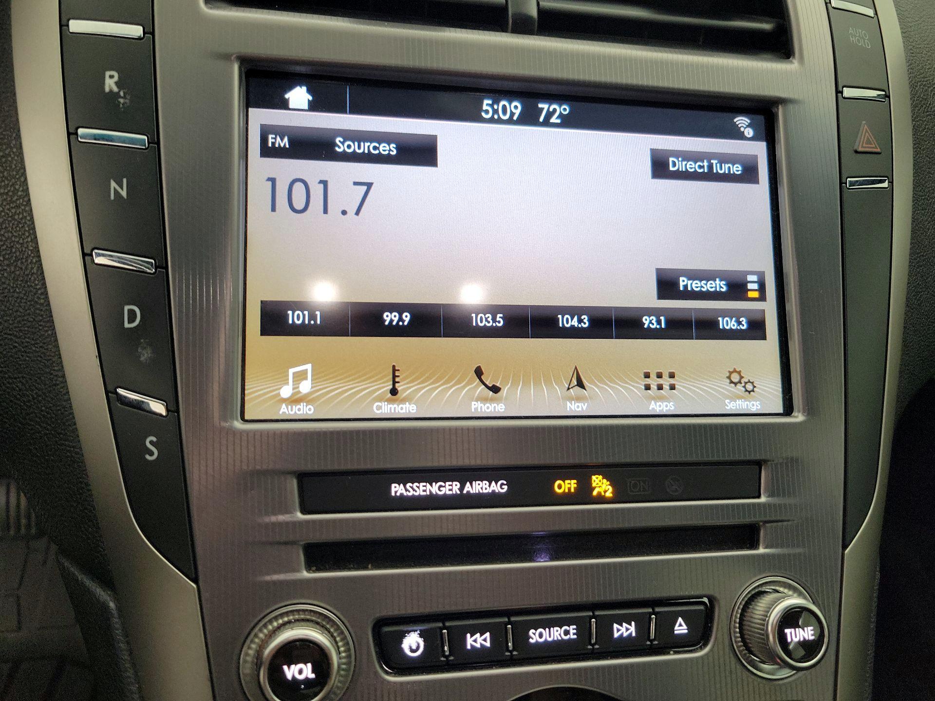 Thumbnail: 2017 Lincoln MKZ - 16