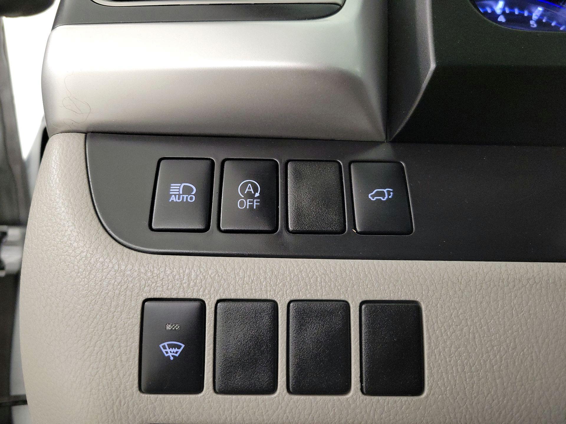 Thumbnail: 2019 Toyota Highlander - 13
