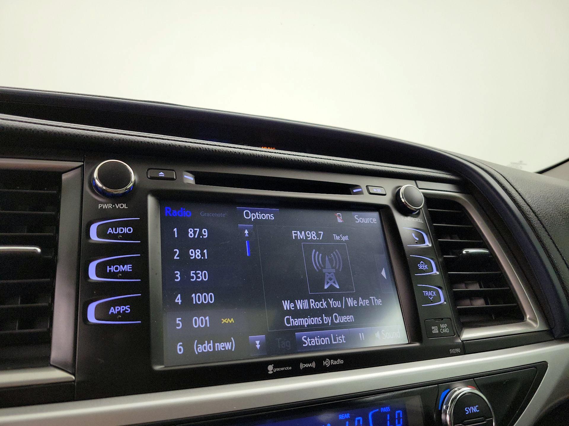 Thumbnail: 2019 Toyota Highlander - 16