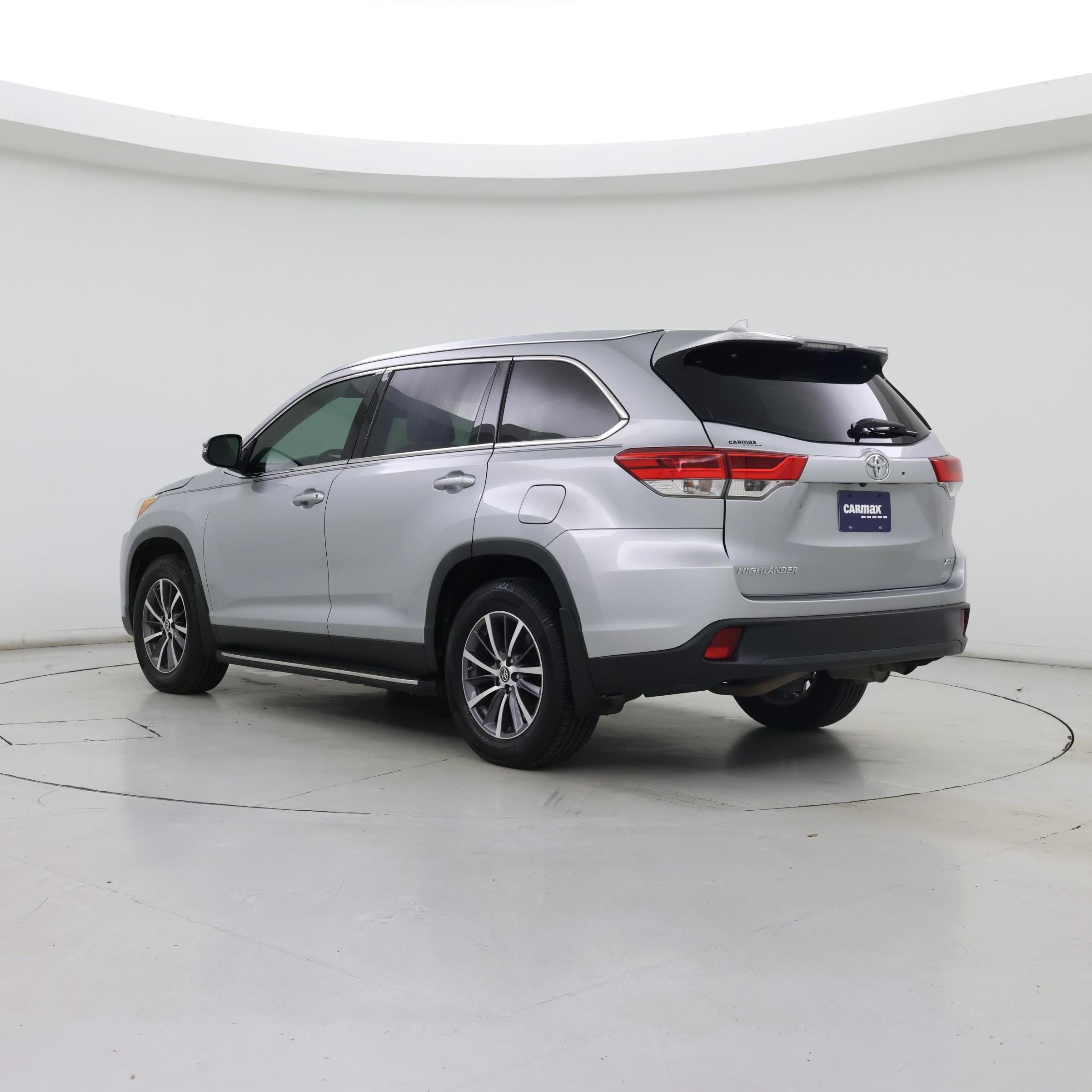 Thumbnail: 2019 Toyota Highlander - 2