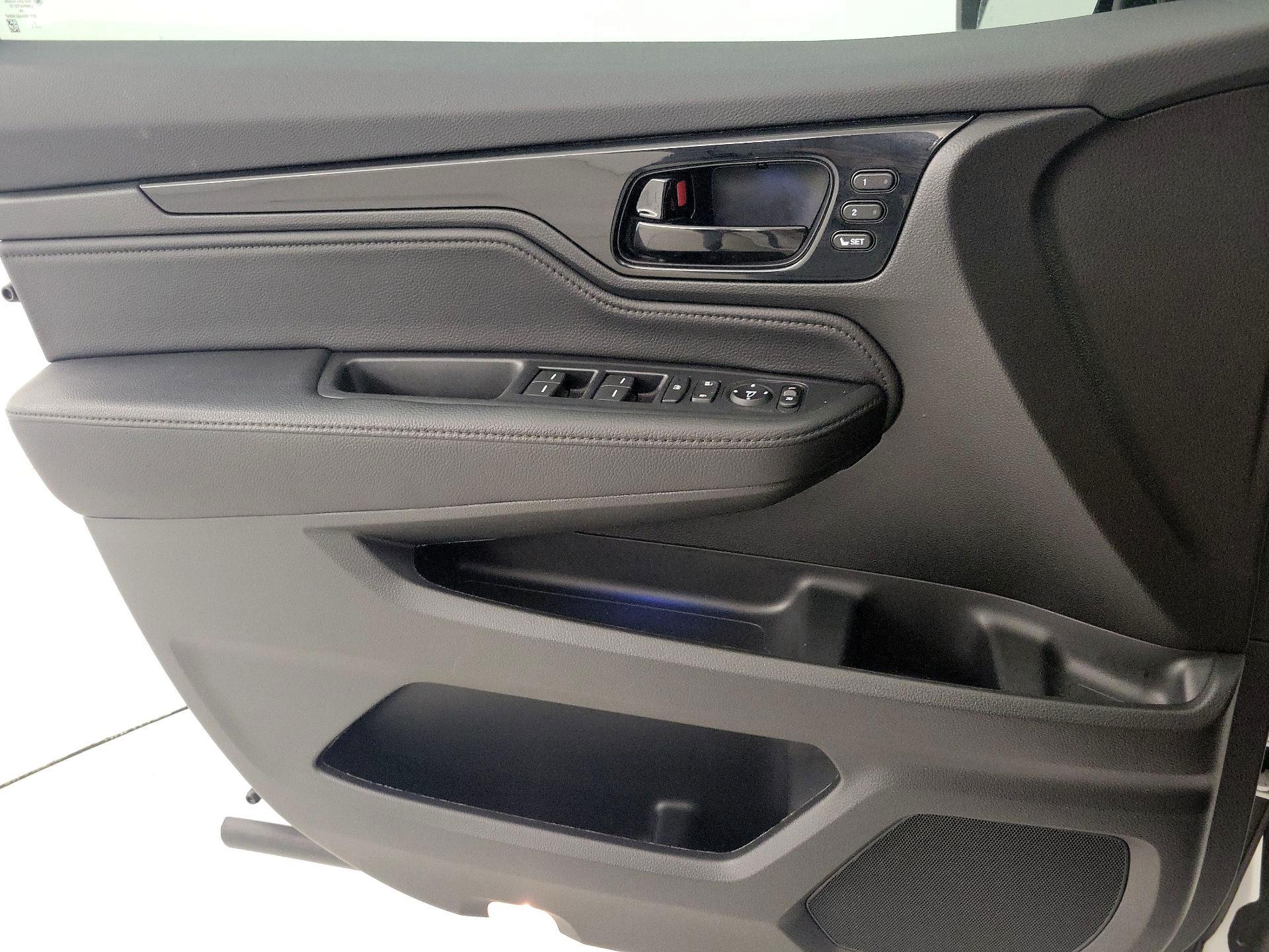 Thumbnail: 2023 Honda Odyssey - 12