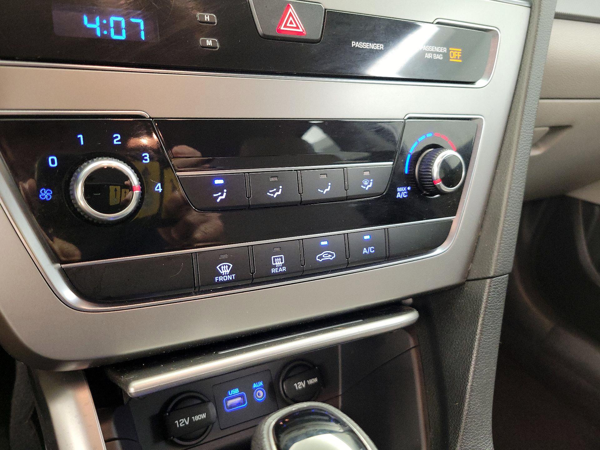 Thumbnail: 2015 Hyundai Sonata - 16