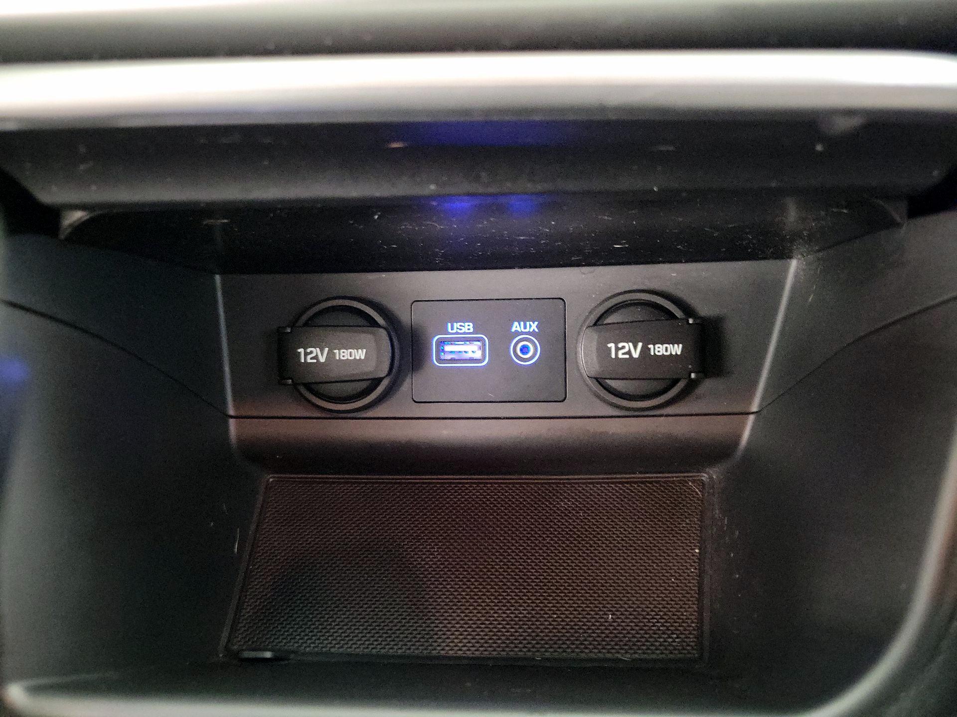 Thumbnail: 2015 Hyundai Sonata - 18