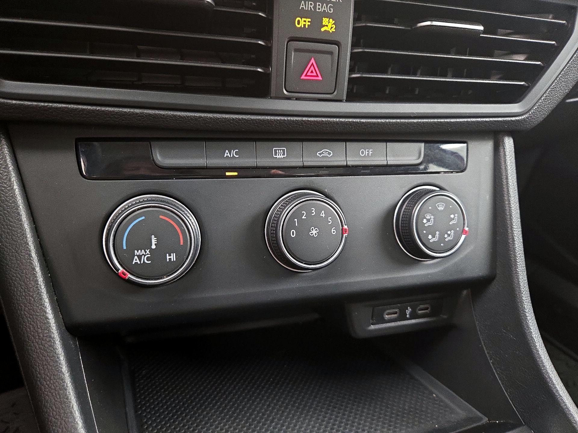 Thumbnail: 2021 Volkswagen Jetta - 16
