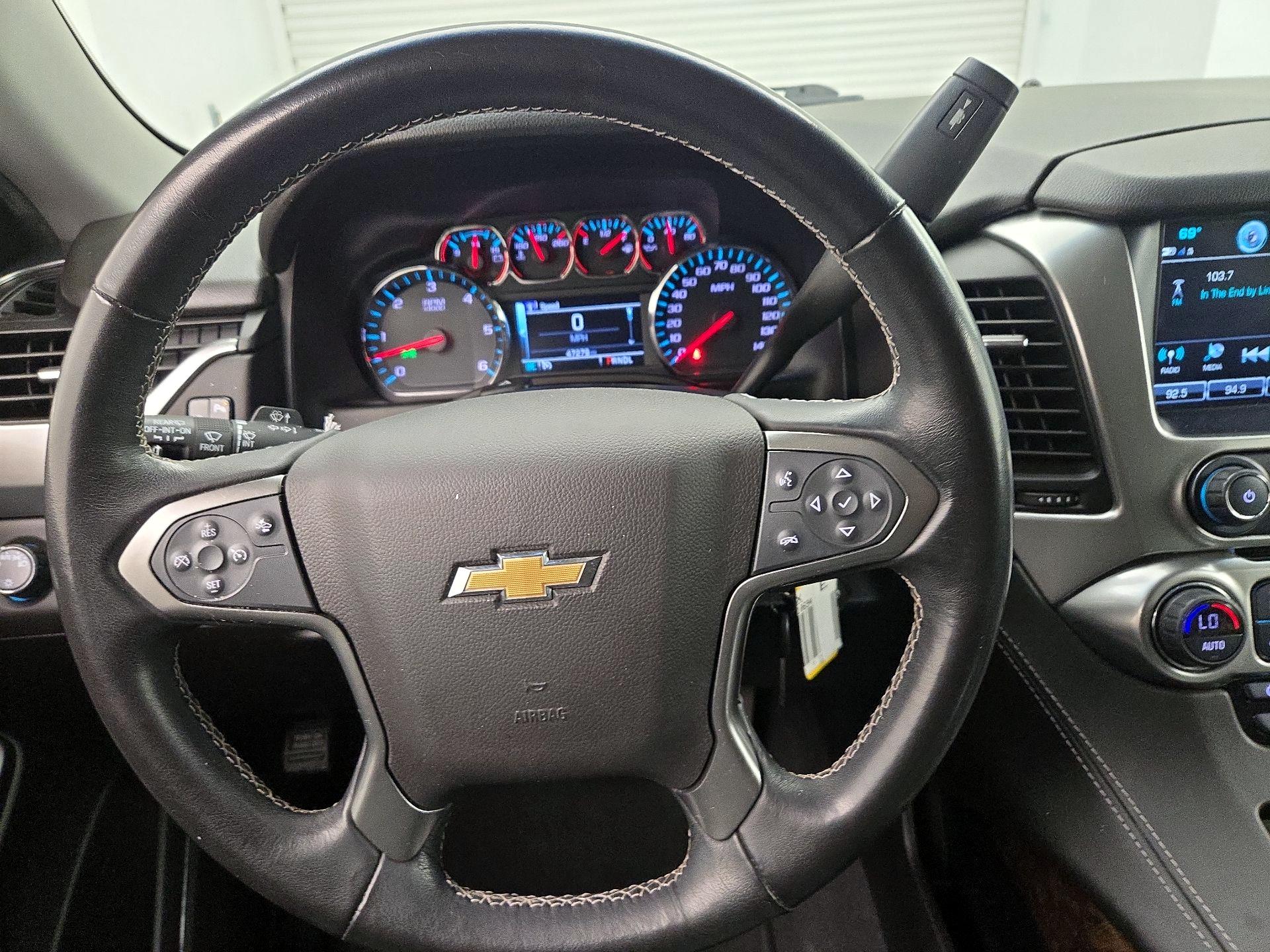 Thumbnail: 2019 Chevrolet Suburban - 10