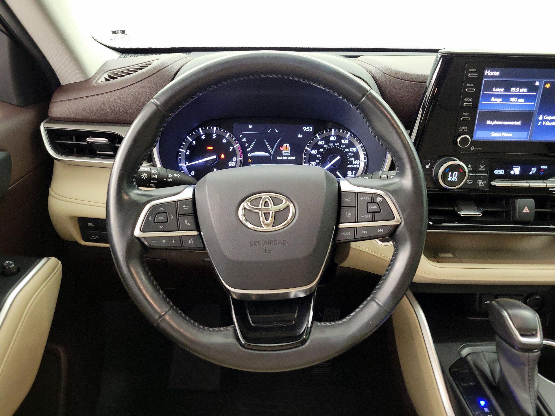 Thumbnail: 2021 Toyota Highlander - 10