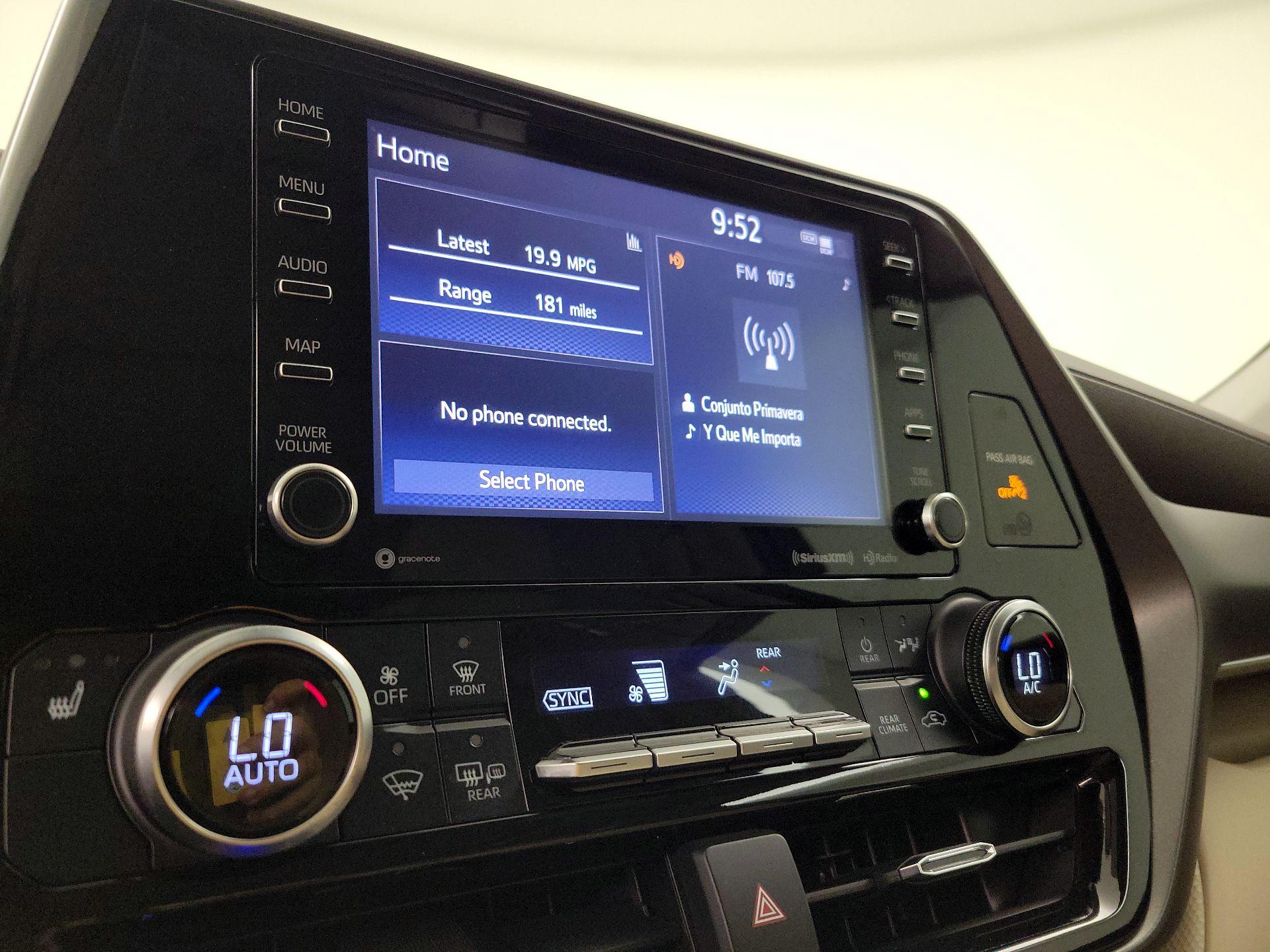 Thumbnail: 2021 Toyota Highlander - 15