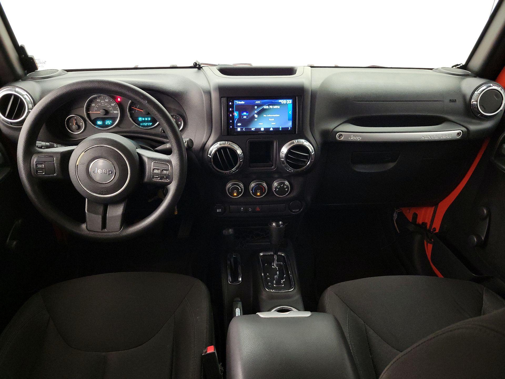 Thumbnail: 2015 Jeep Wrangler - 9