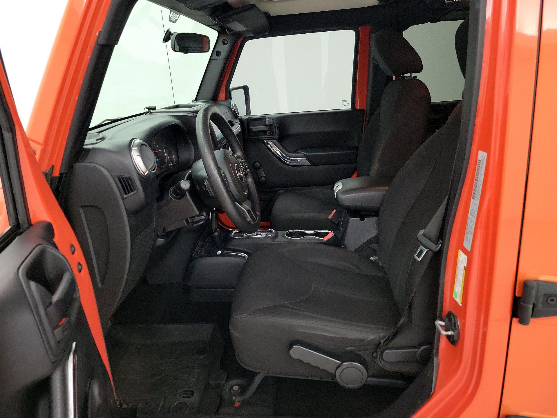 Thumbnail: 2015 Jeep Wrangler - 11
