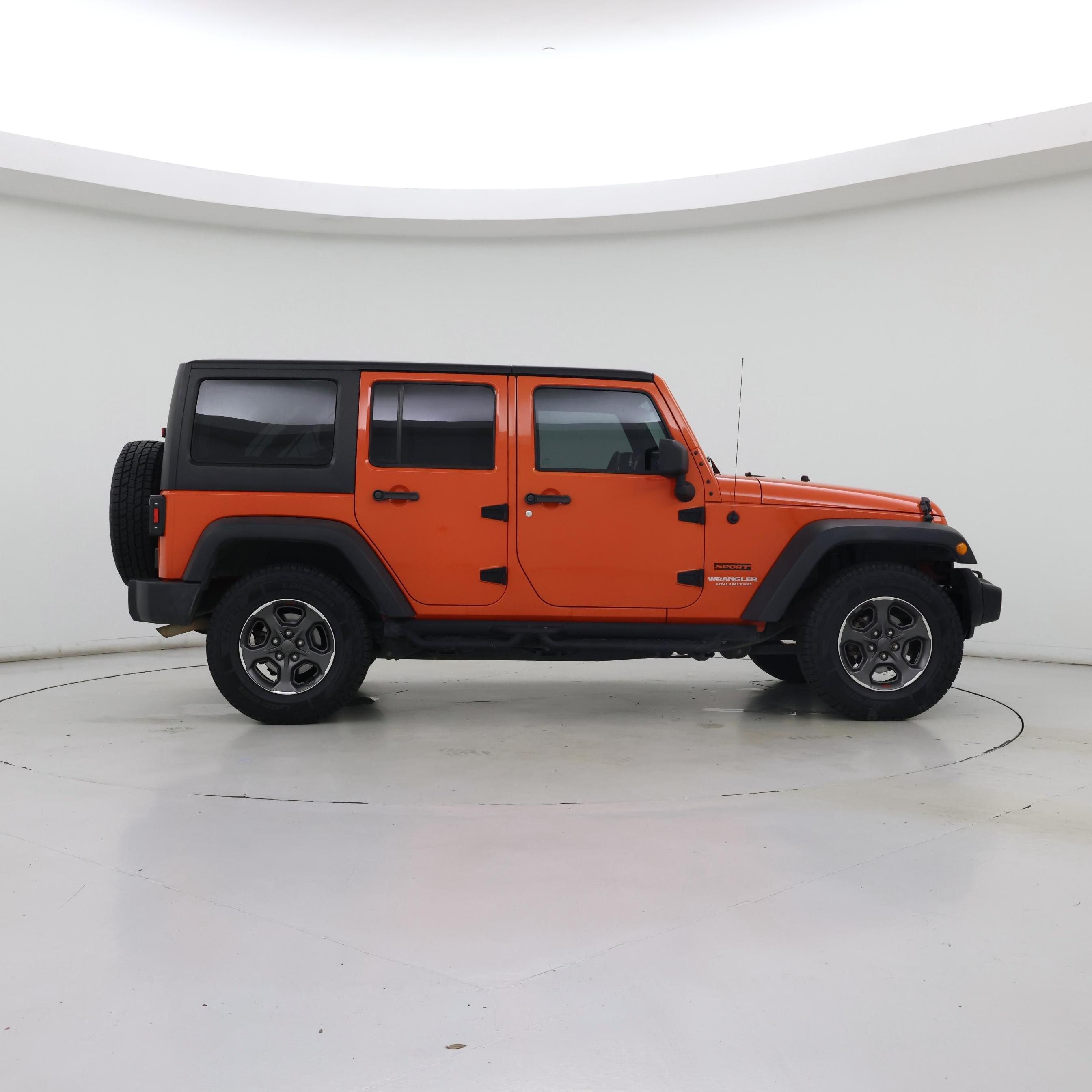 Thumbnail: 2015 Jeep Wrangler - 7