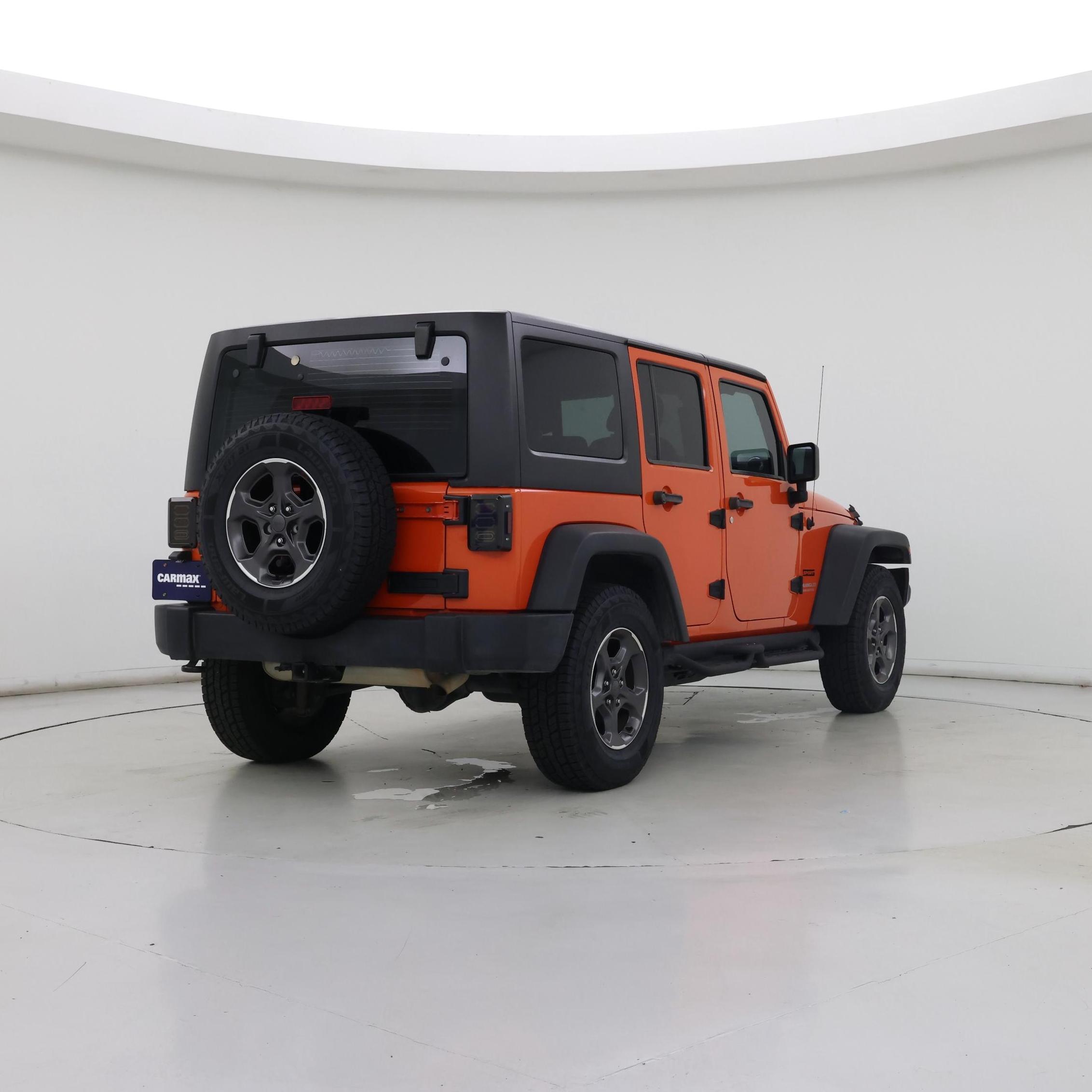 Thumbnail: 2015 Jeep Wrangler - 8