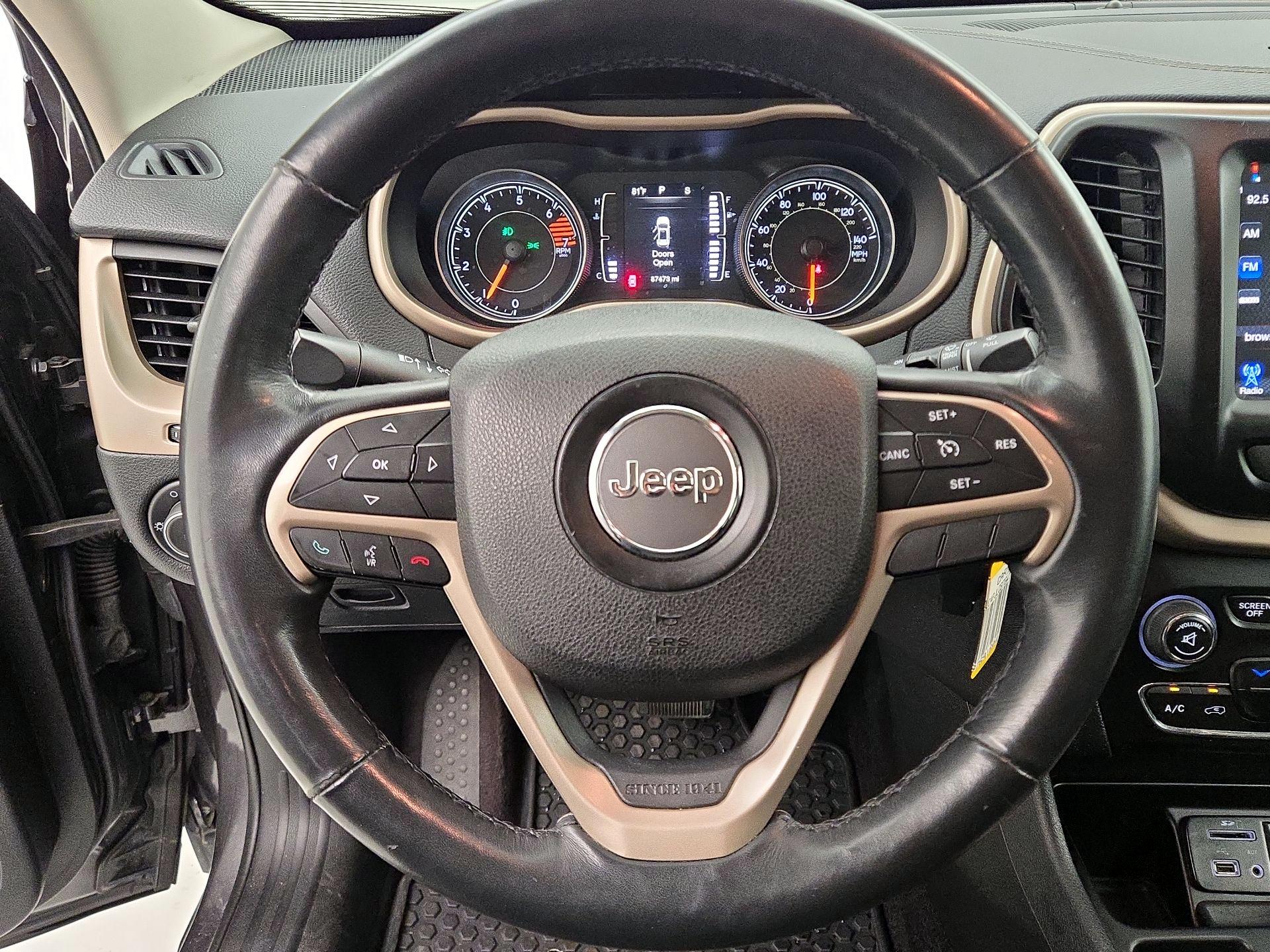 Thumbnail: 2016 Jeep Cherokee - 10