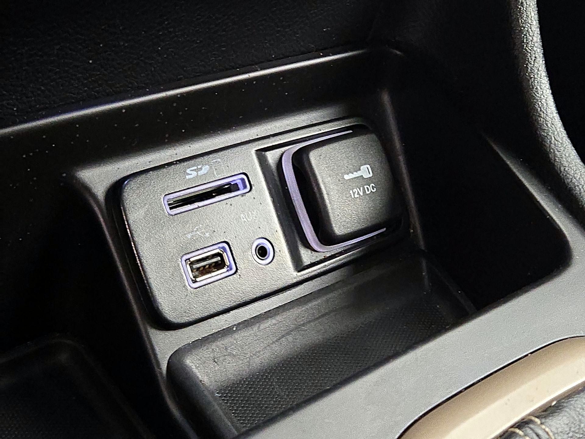 Thumbnail: 2016 Jeep Cherokee - 18