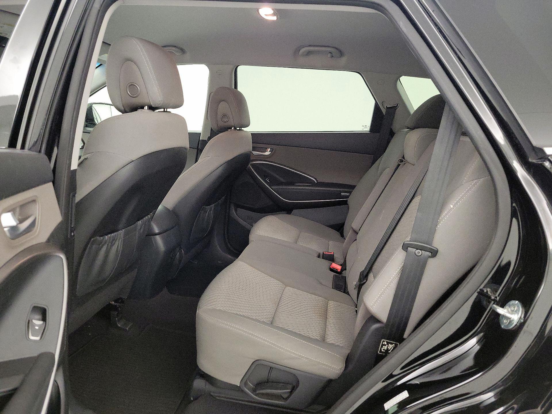 Thumbnail: 2017 Hyundai Santa Fe - 18