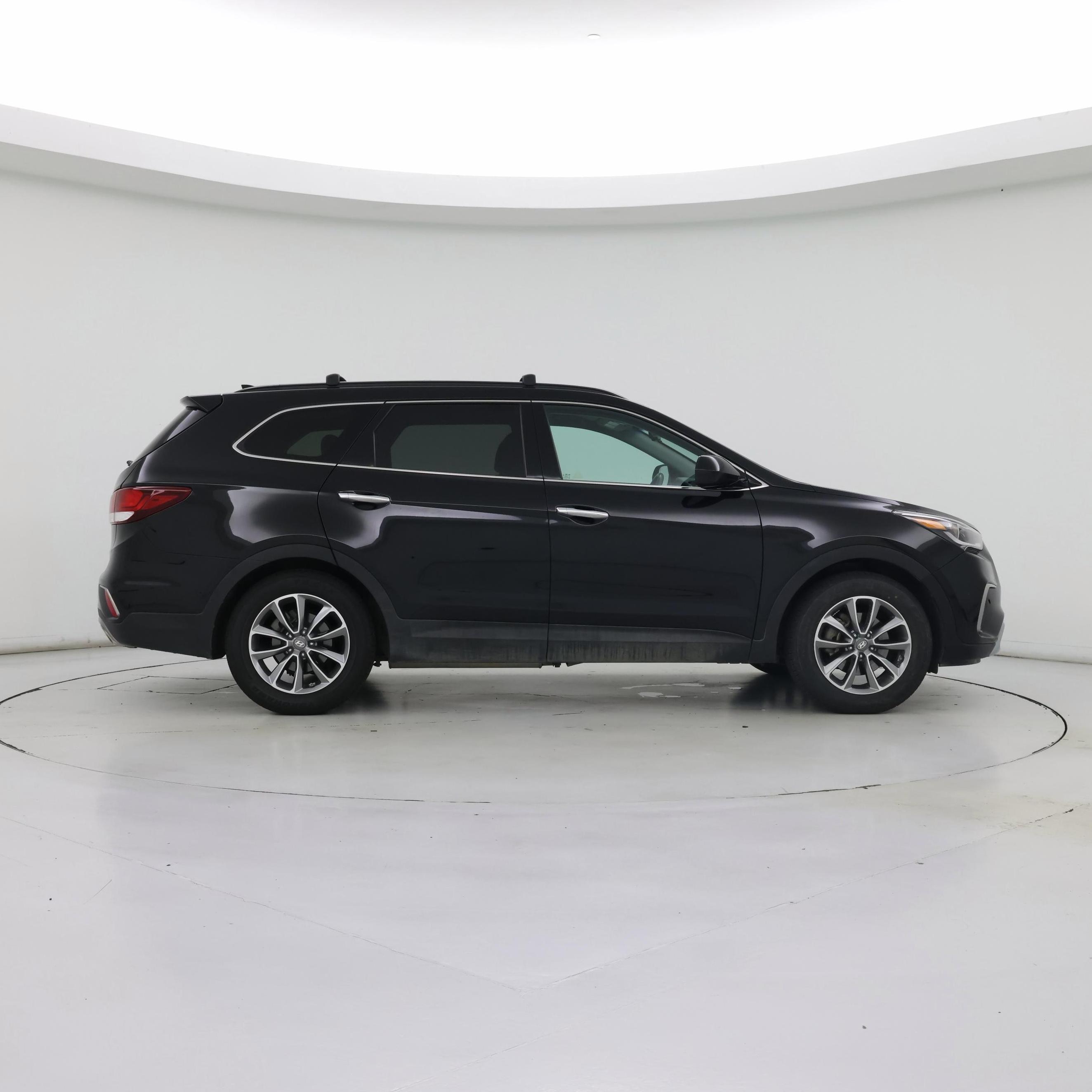 Thumbnail: 2017 Hyundai Santa Fe - 7