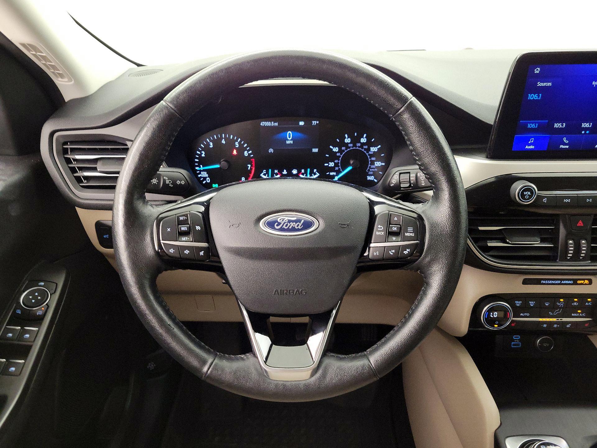 Thumbnail: 2021 Ford Escape - 10