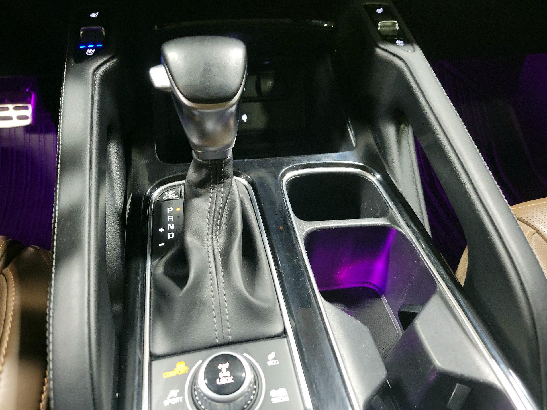 Thumbnail: 2022 Kia Telluride - 16