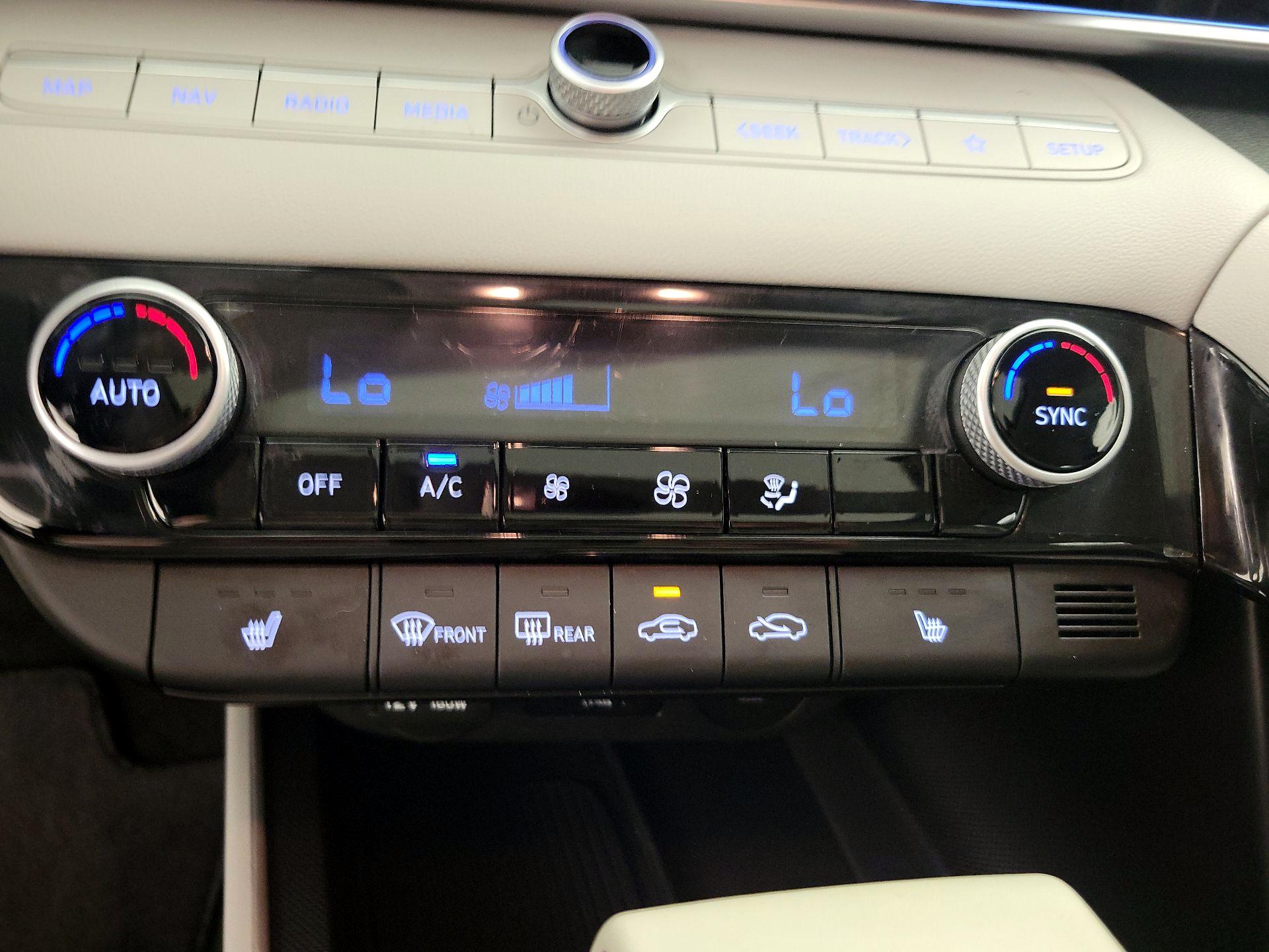 Thumbnail: 2024 Hyundai Elantra - 17