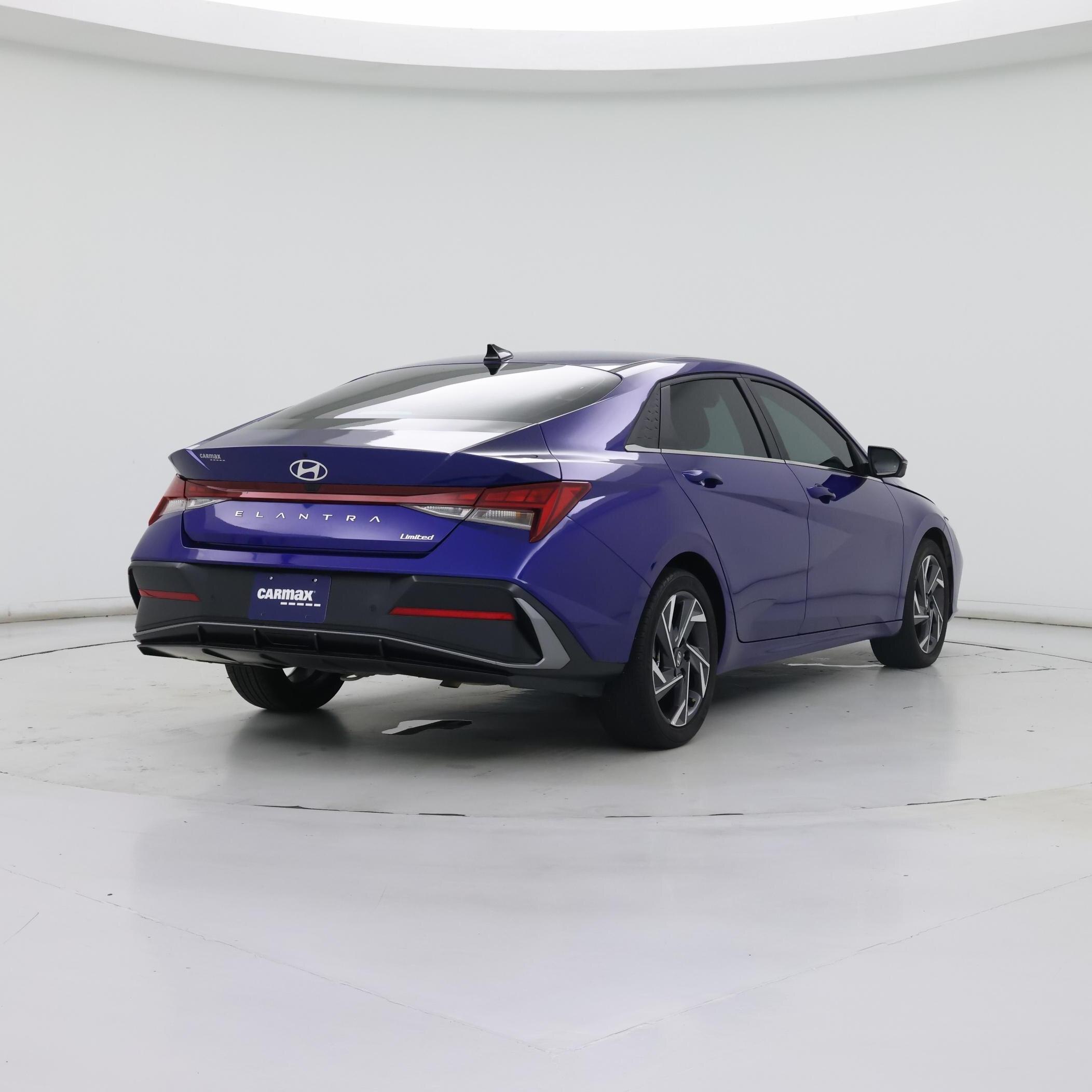 Thumbnail: 2024 Hyundai Elantra - 8