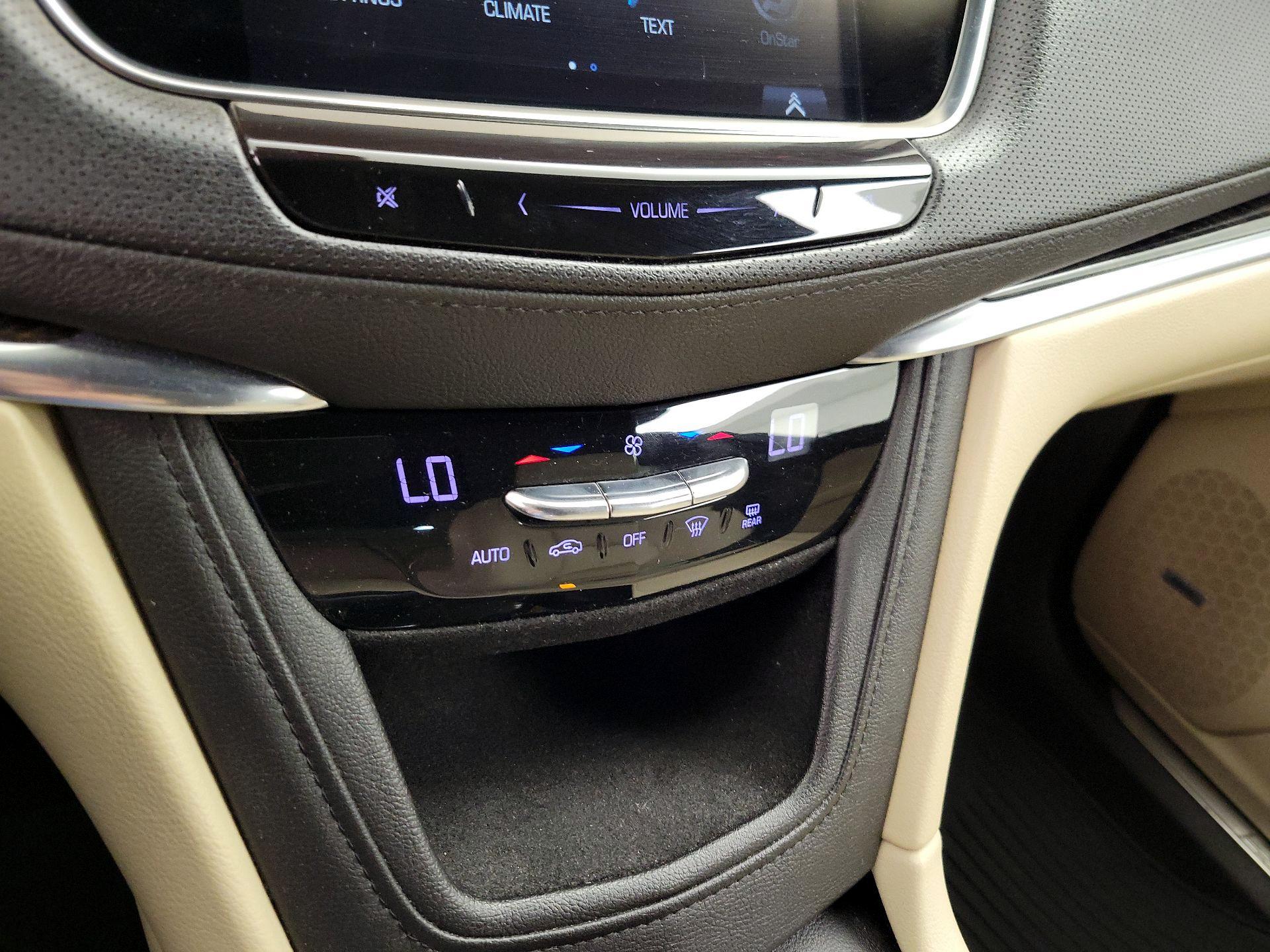 Thumbnail: 2018 Cadillac XT5 - 16
