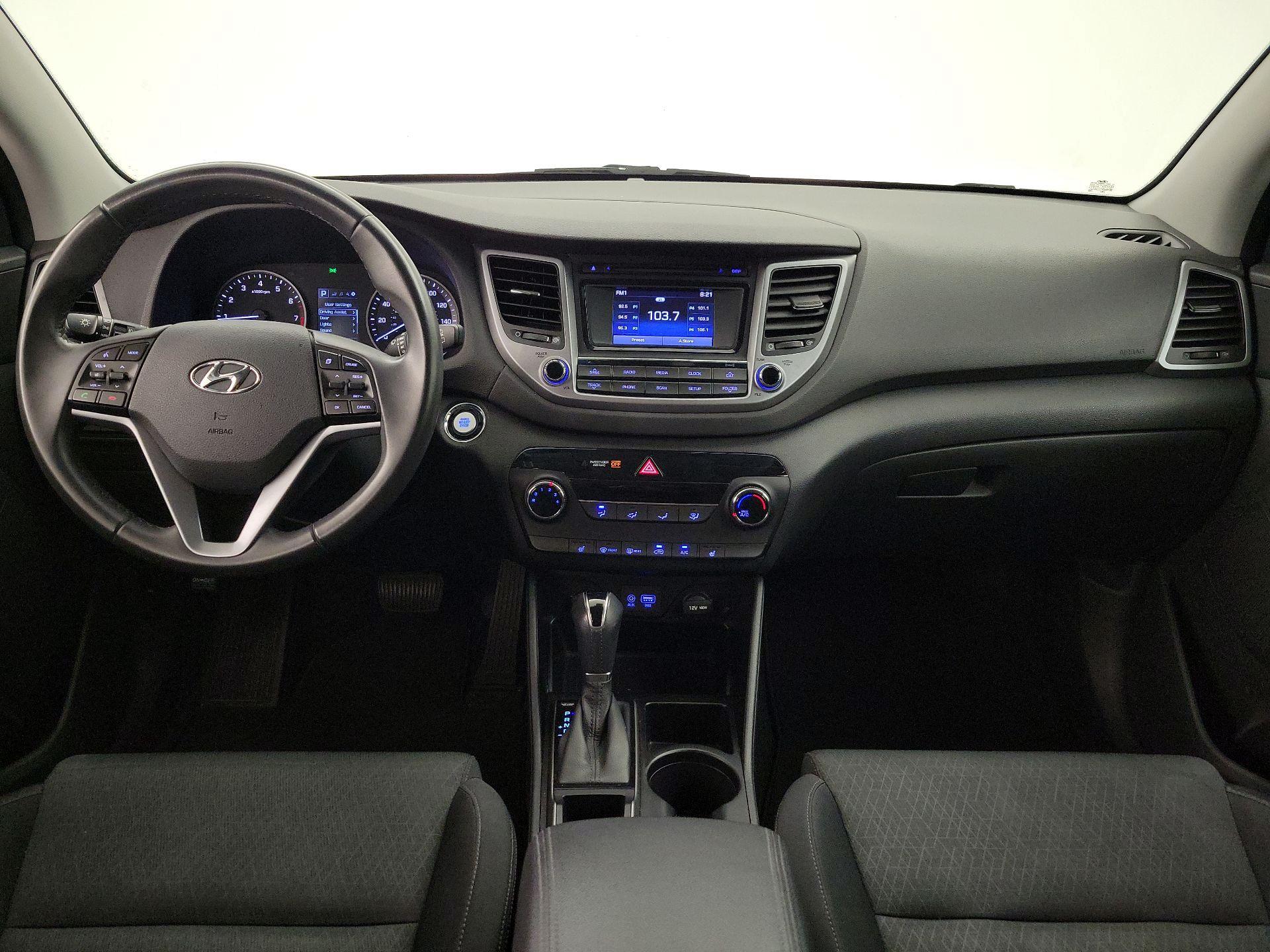 Thumbnail: 2016 Hyundai Tucson - 9