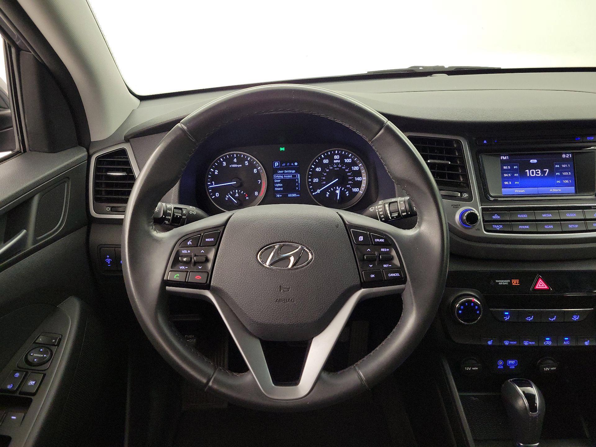 Thumbnail: 2016 Hyundai Tucson - 10