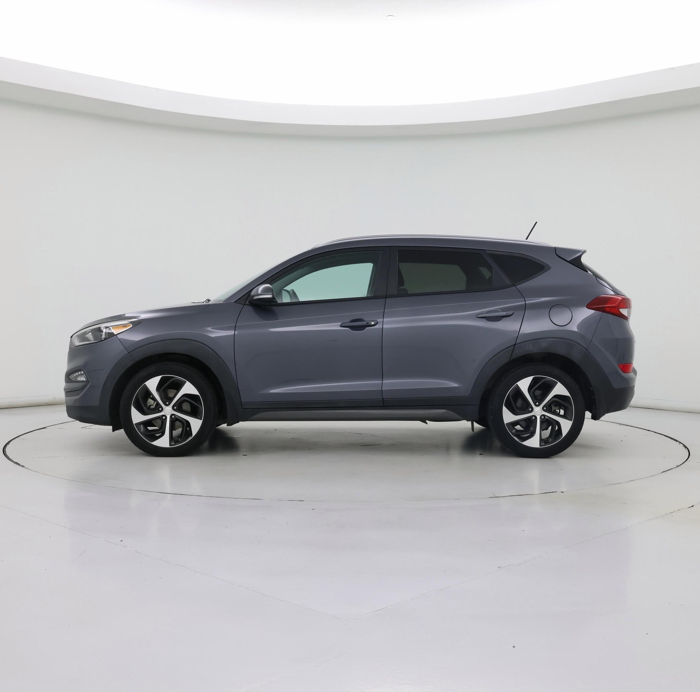 Thumbnail: 2016 Hyundai Tucson - 3