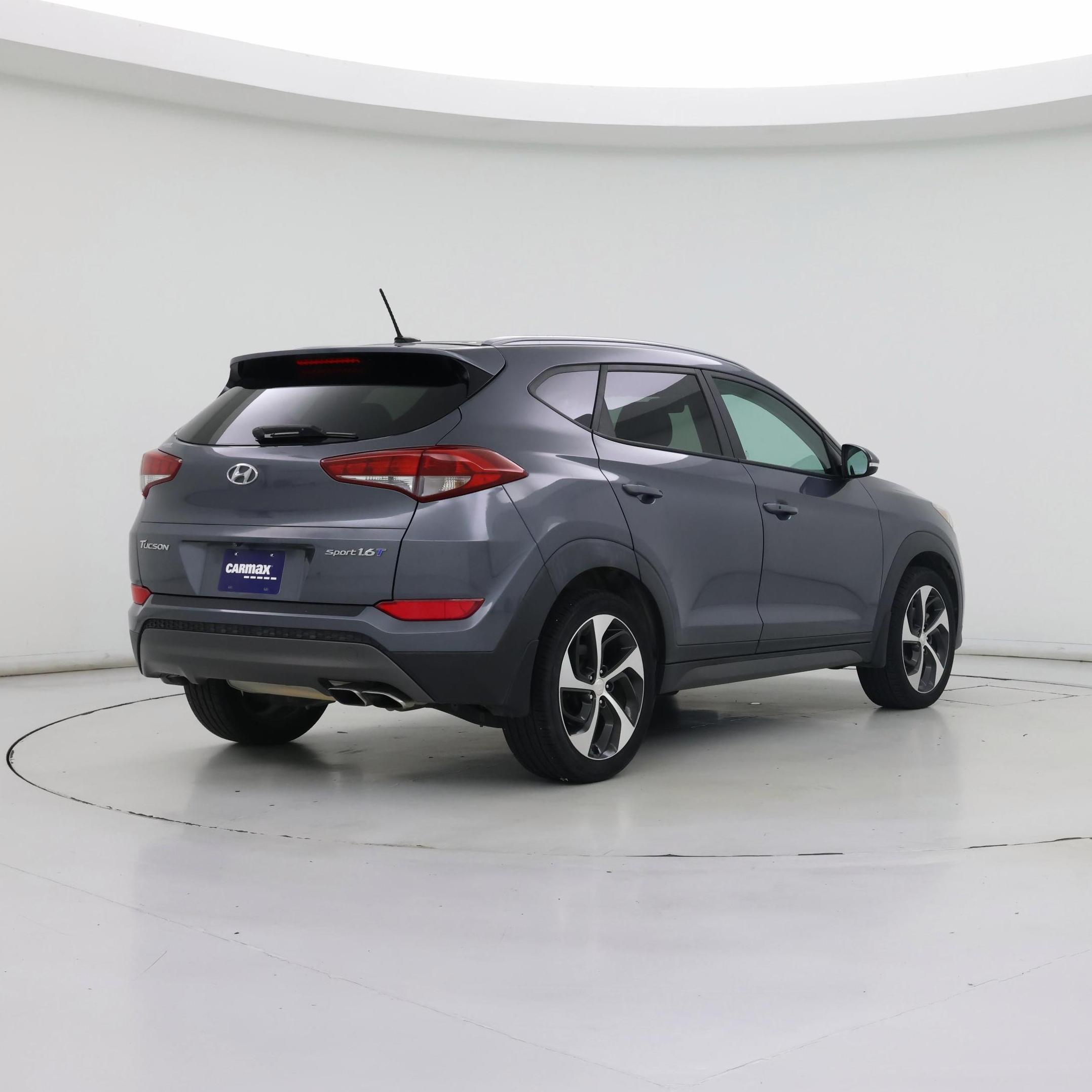 Thumbnail: 2016 Hyundai Tucson - 8
