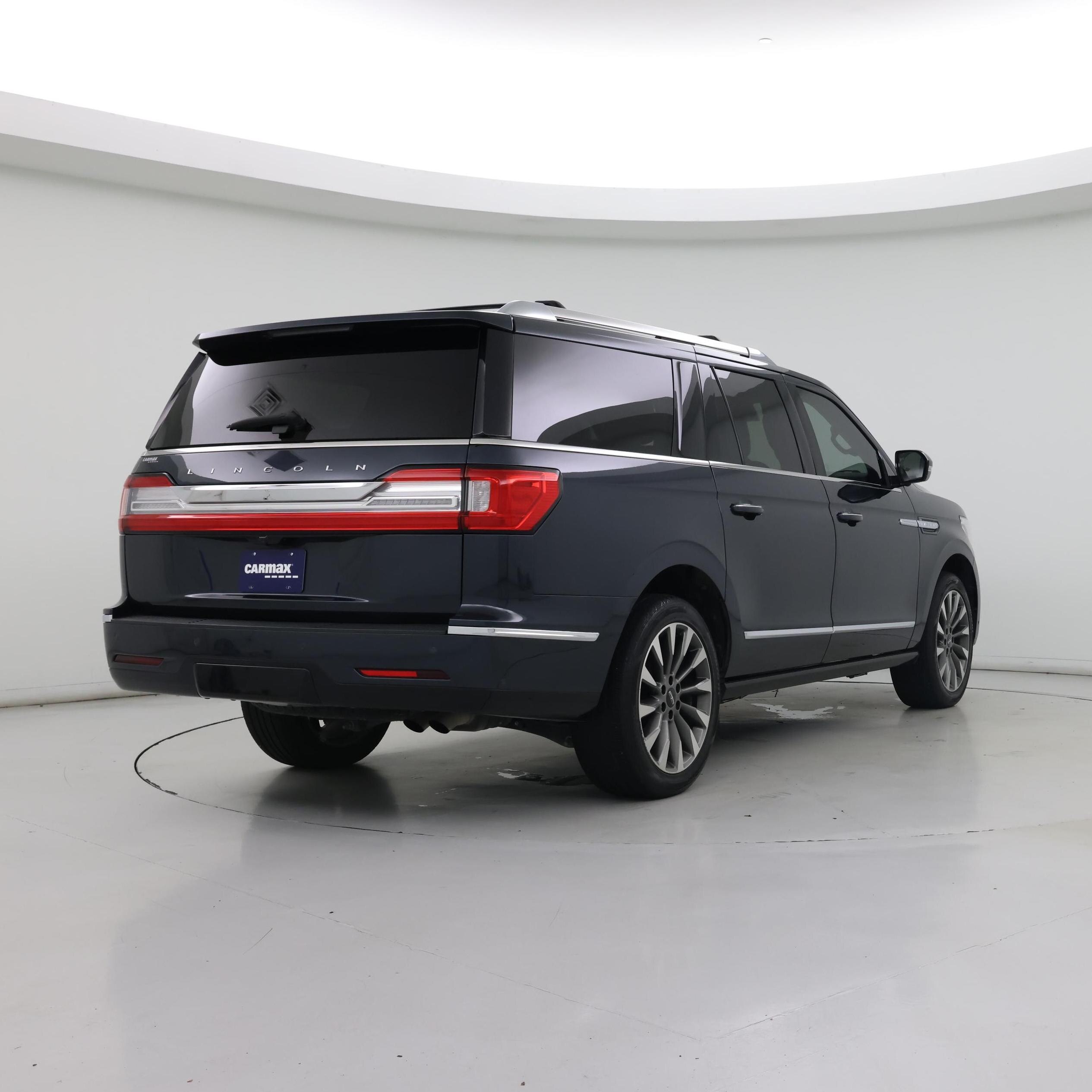 Thumbnail: 2021 Lincoln Navigator L - 8
