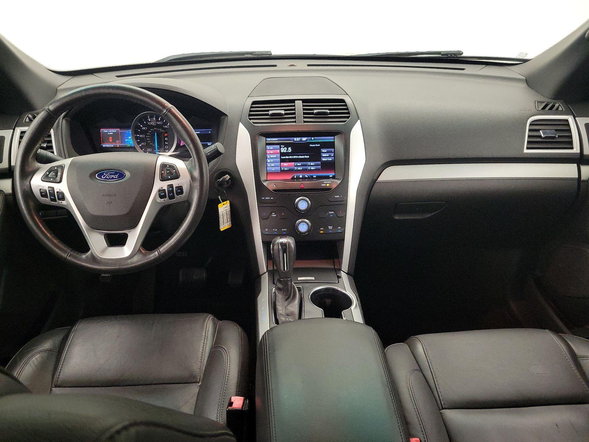 Thumbnail: 2015 Ford Explorer - 9