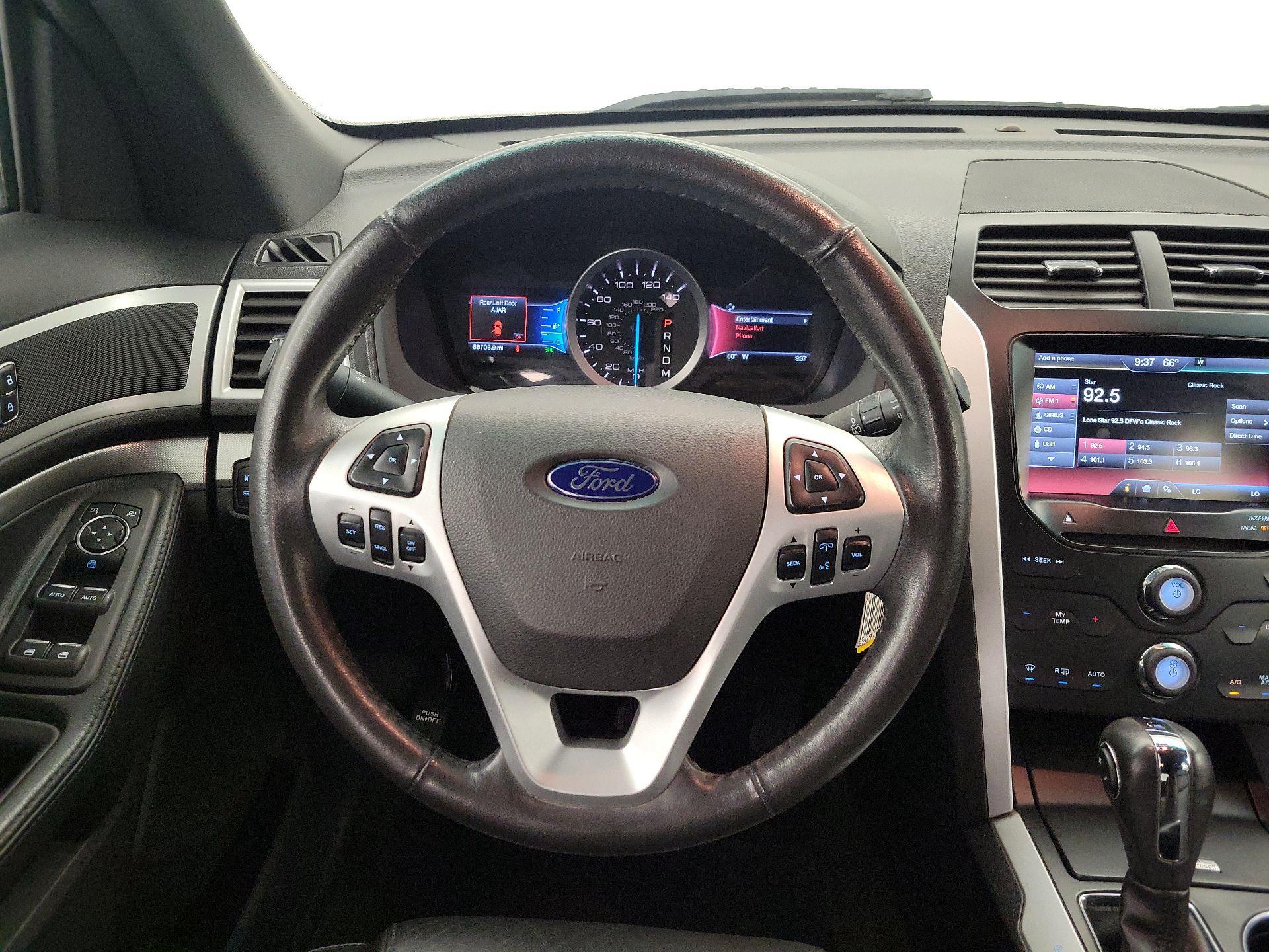 Thumbnail: 2015 Ford Explorer - 10