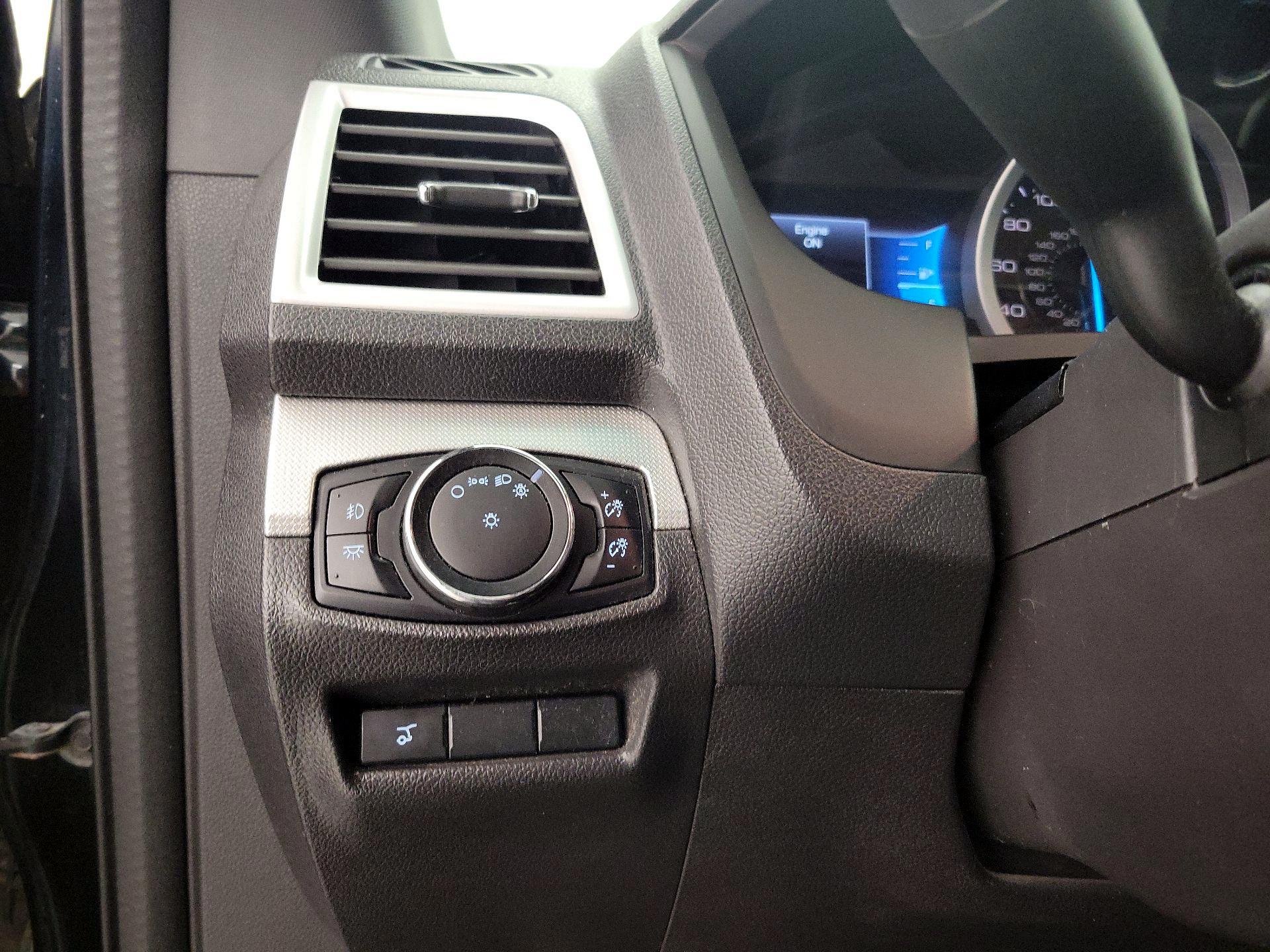 Thumbnail: 2015 Ford Explorer - 13
