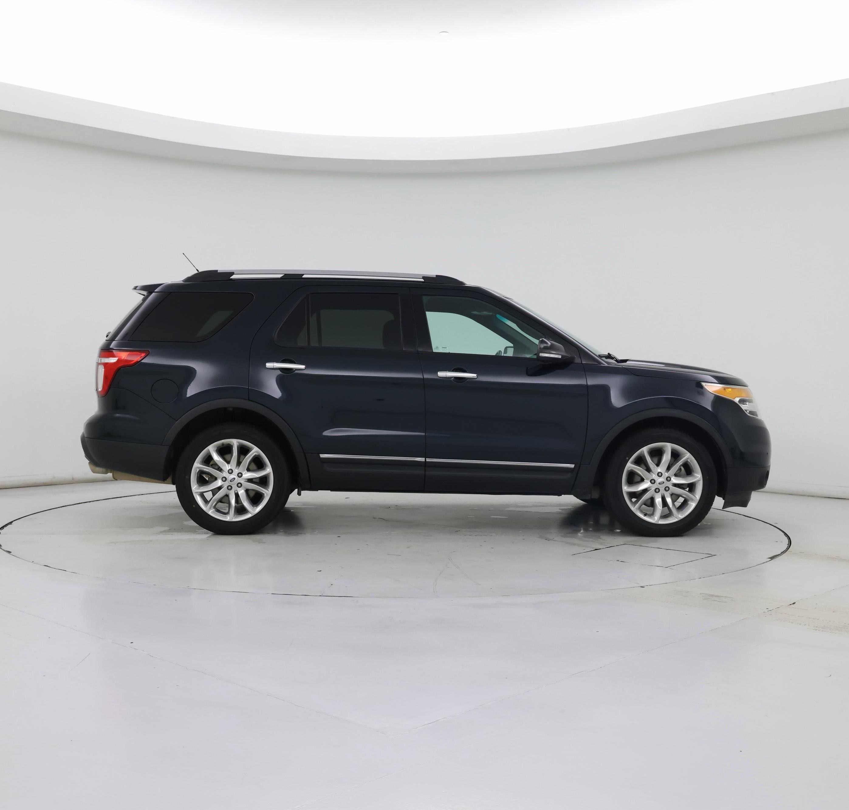 Thumbnail: 2015 Ford Explorer - 7