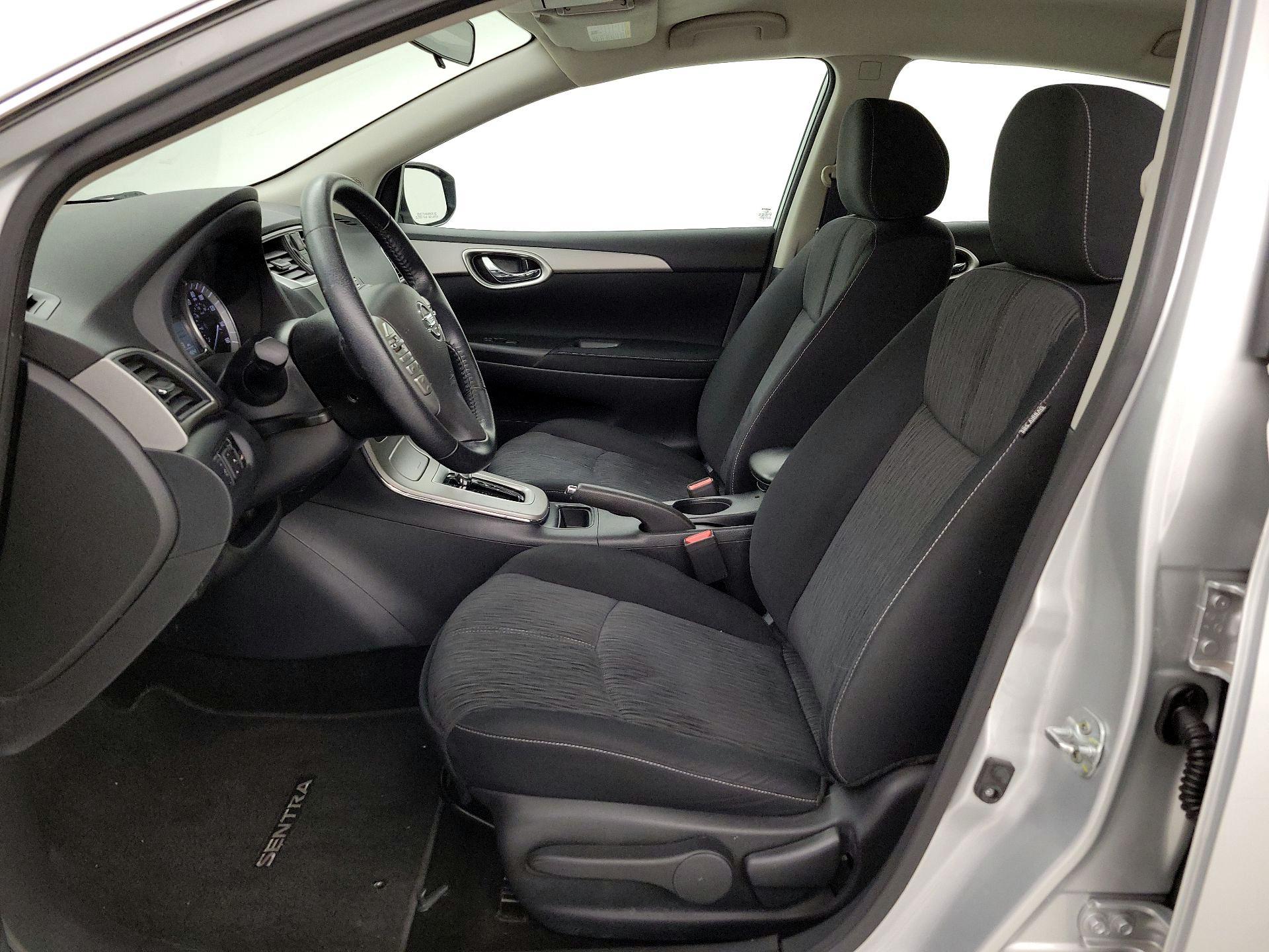 Thumbnail: 2015 Nissan Sentra - 11