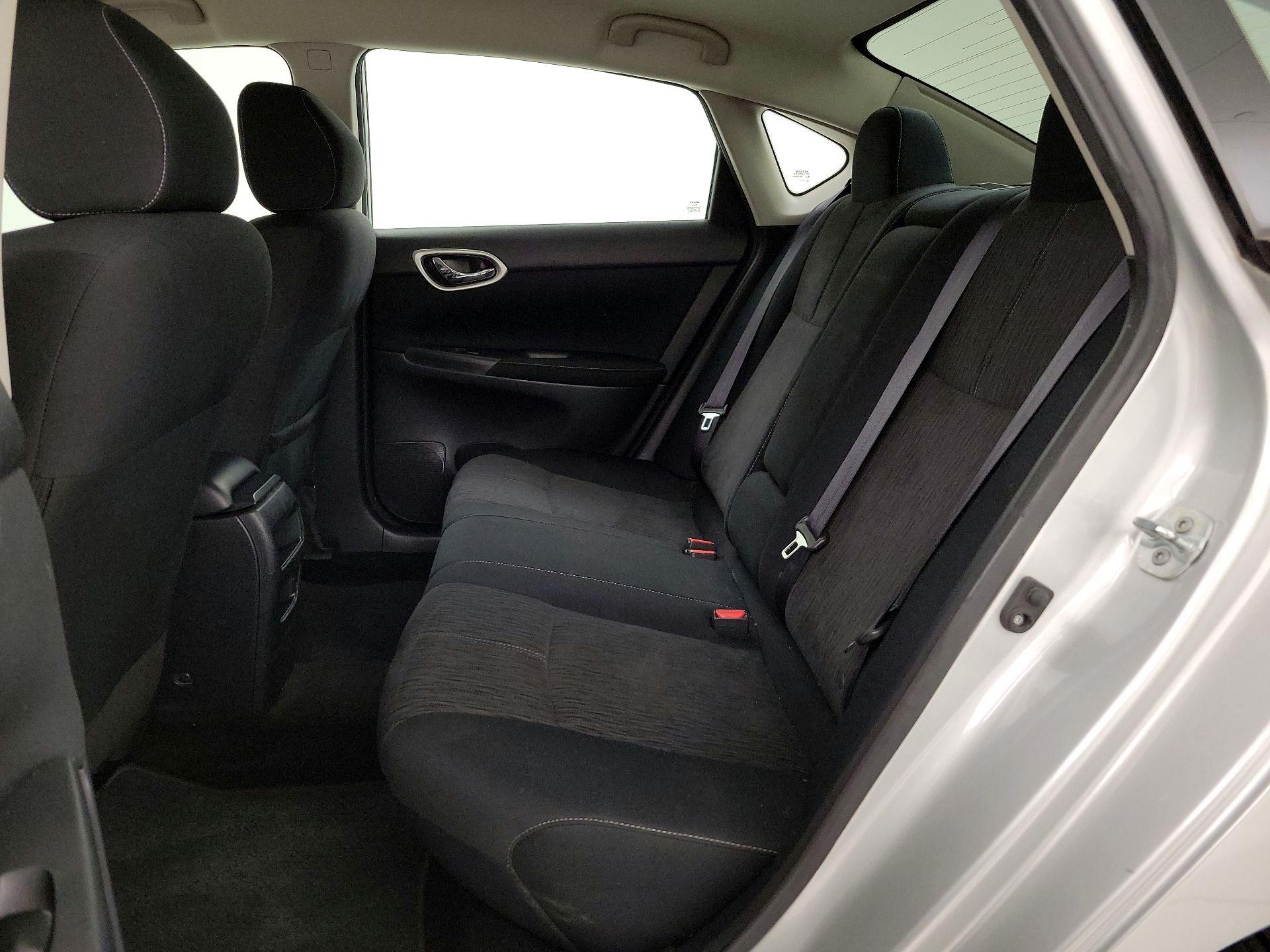 Thumbnail: 2015 Nissan Sentra - 18