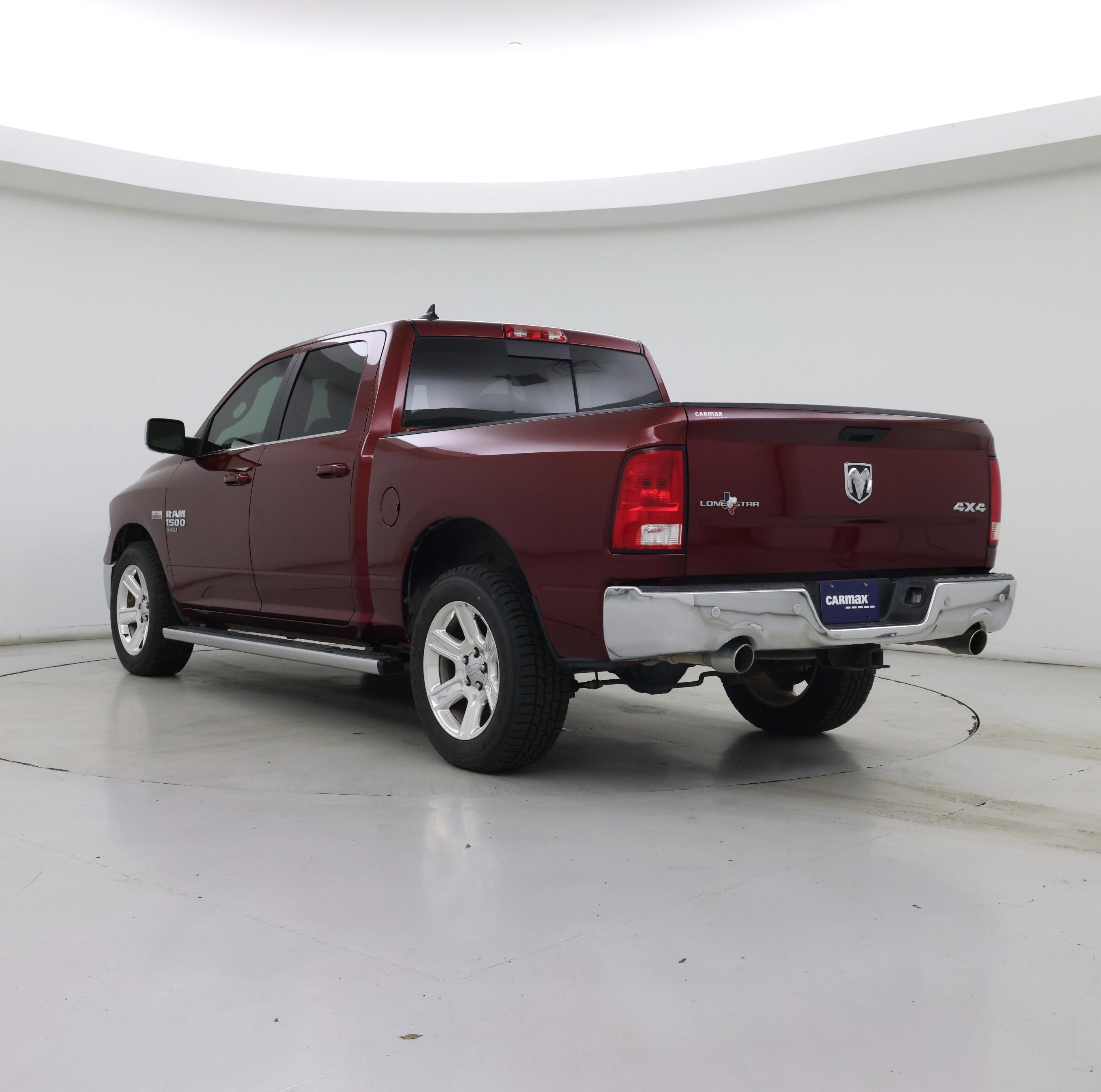 Thumbnail: 2019 RAM 1500 Classic - 2