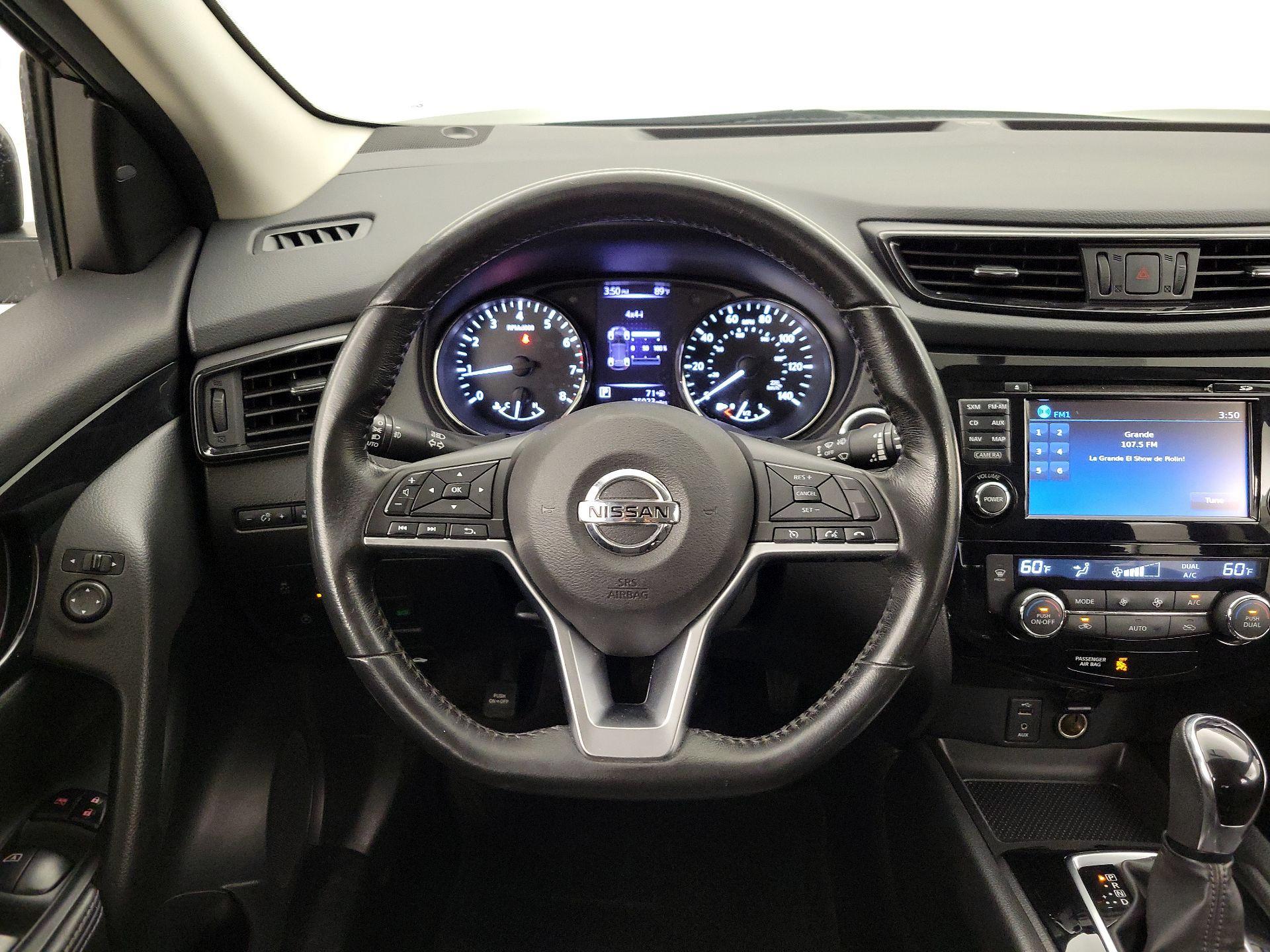 Thumbnail: 2018 Nissan Rogue Sport - 10