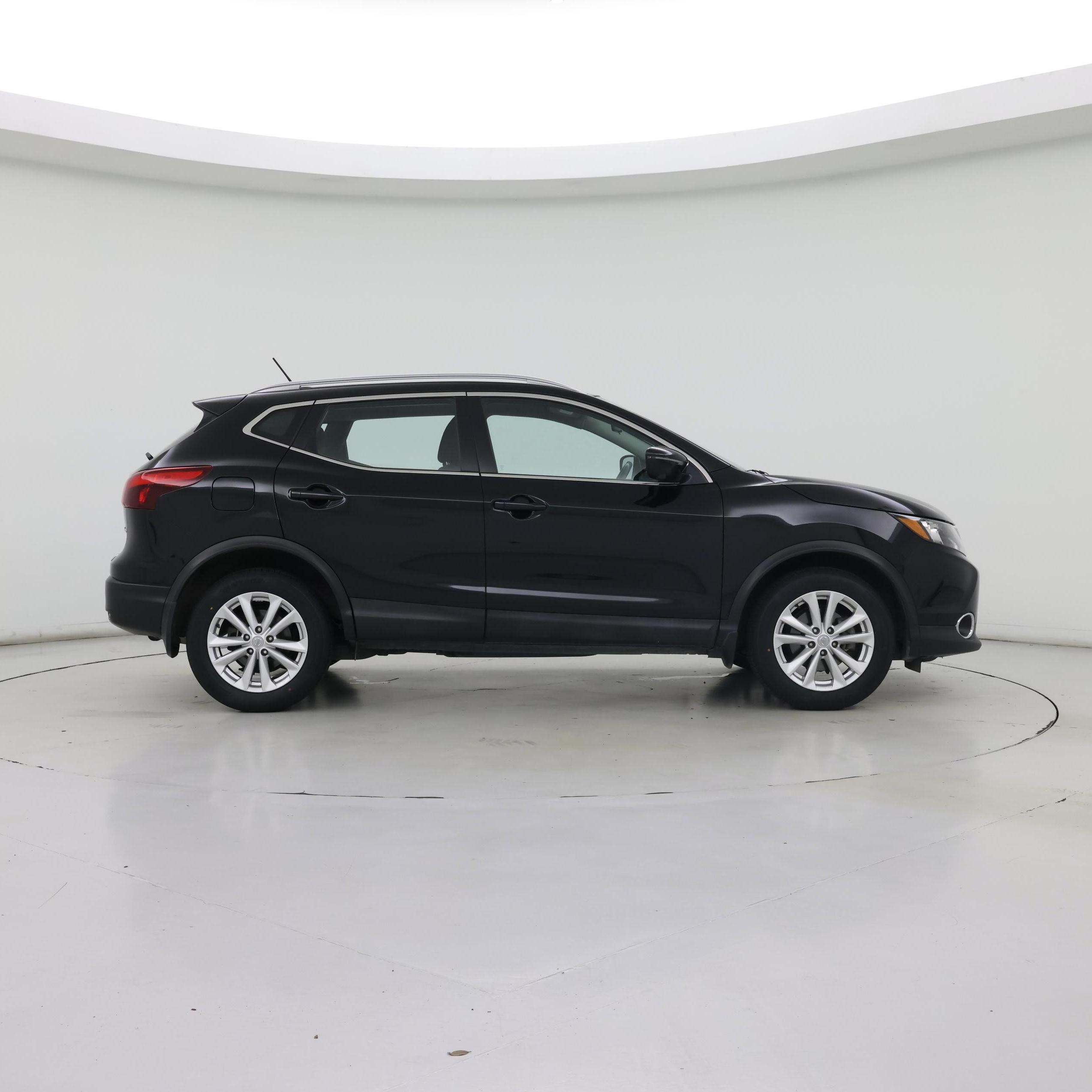 Thumbnail: 2018 Nissan Rogue Sport - 7