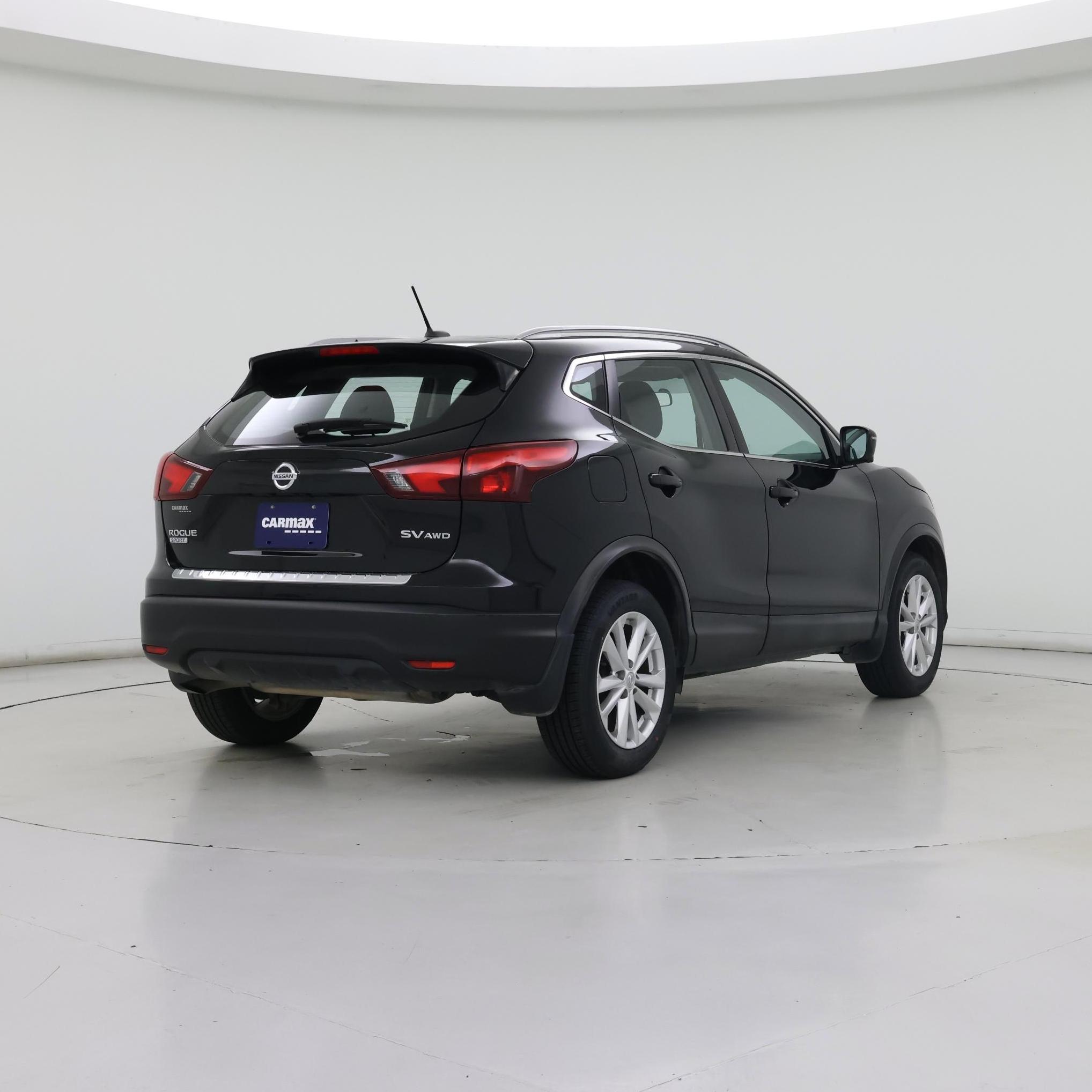 Thumbnail: 2018 Nissan Rogue Sport - 8