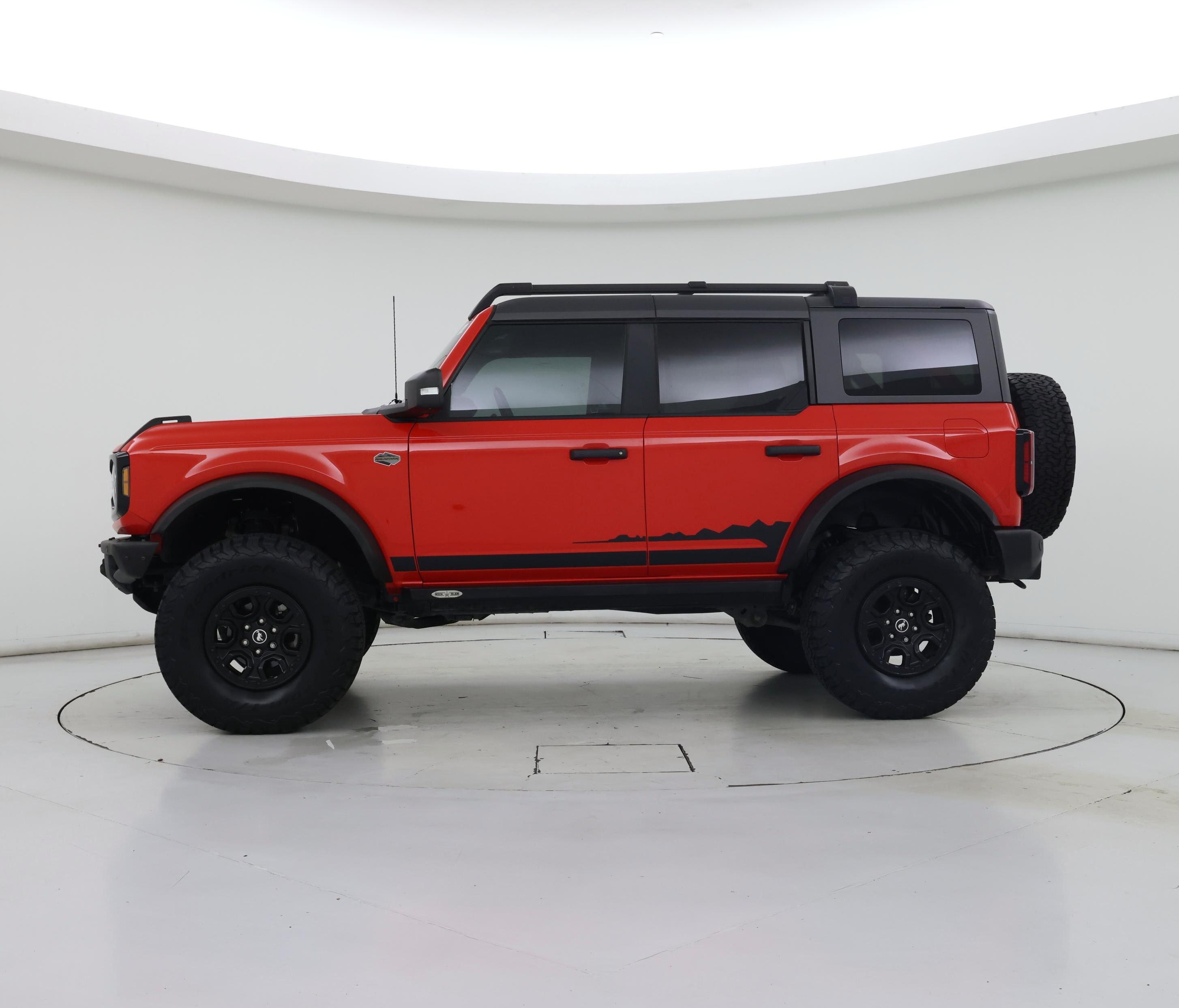 Thumbnail: 2022 Ford Bronco - 3