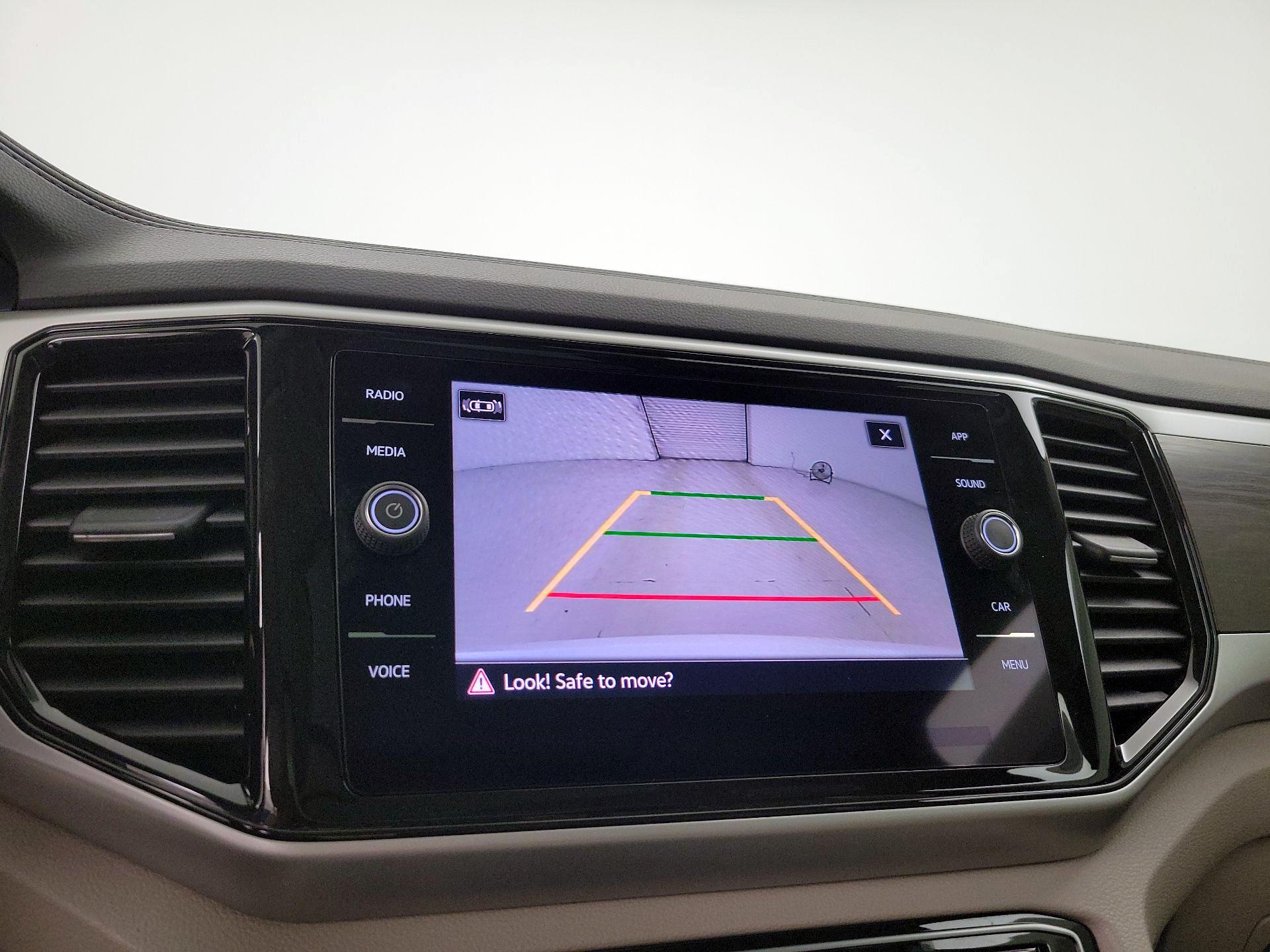 Thumbnail: 2023 Volkswagen Atlas - 14