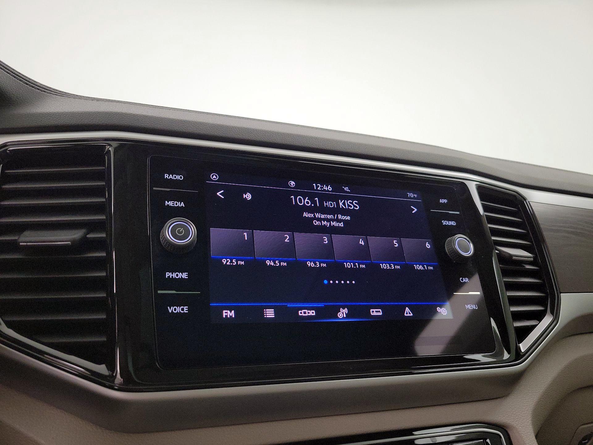 Thumbnail: 2023 Volkswagen Atlas - 15