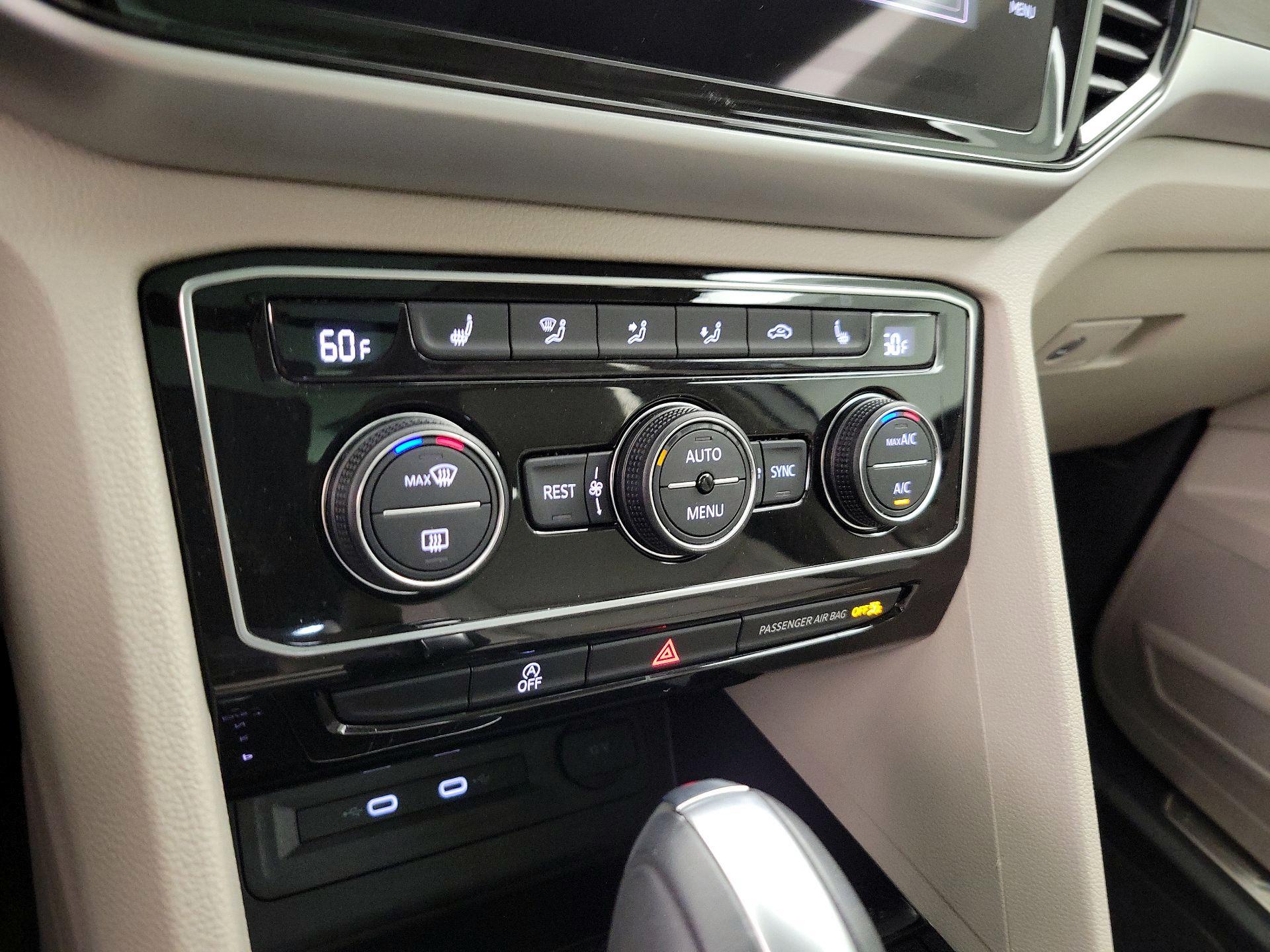 Thumbnail: 2023 Volkswagen Atlas - 16