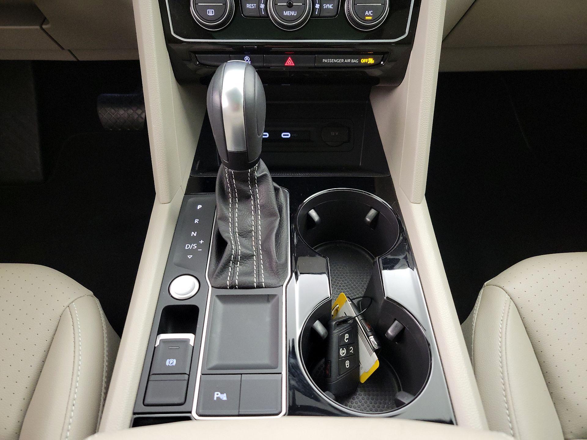 Thumbnail: 2023 Volkswagen Atlas - 17