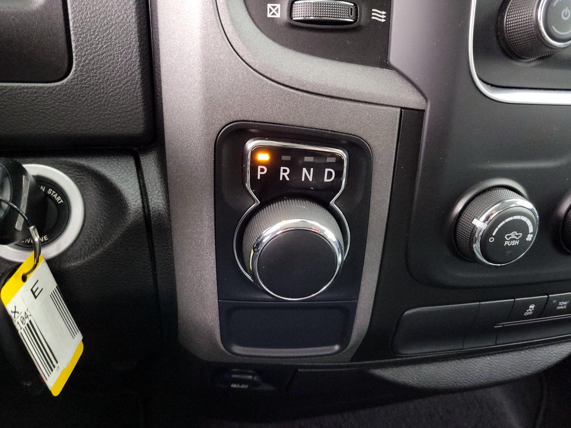 Thumbnail: 2019 RAM 1500 Classic - 17