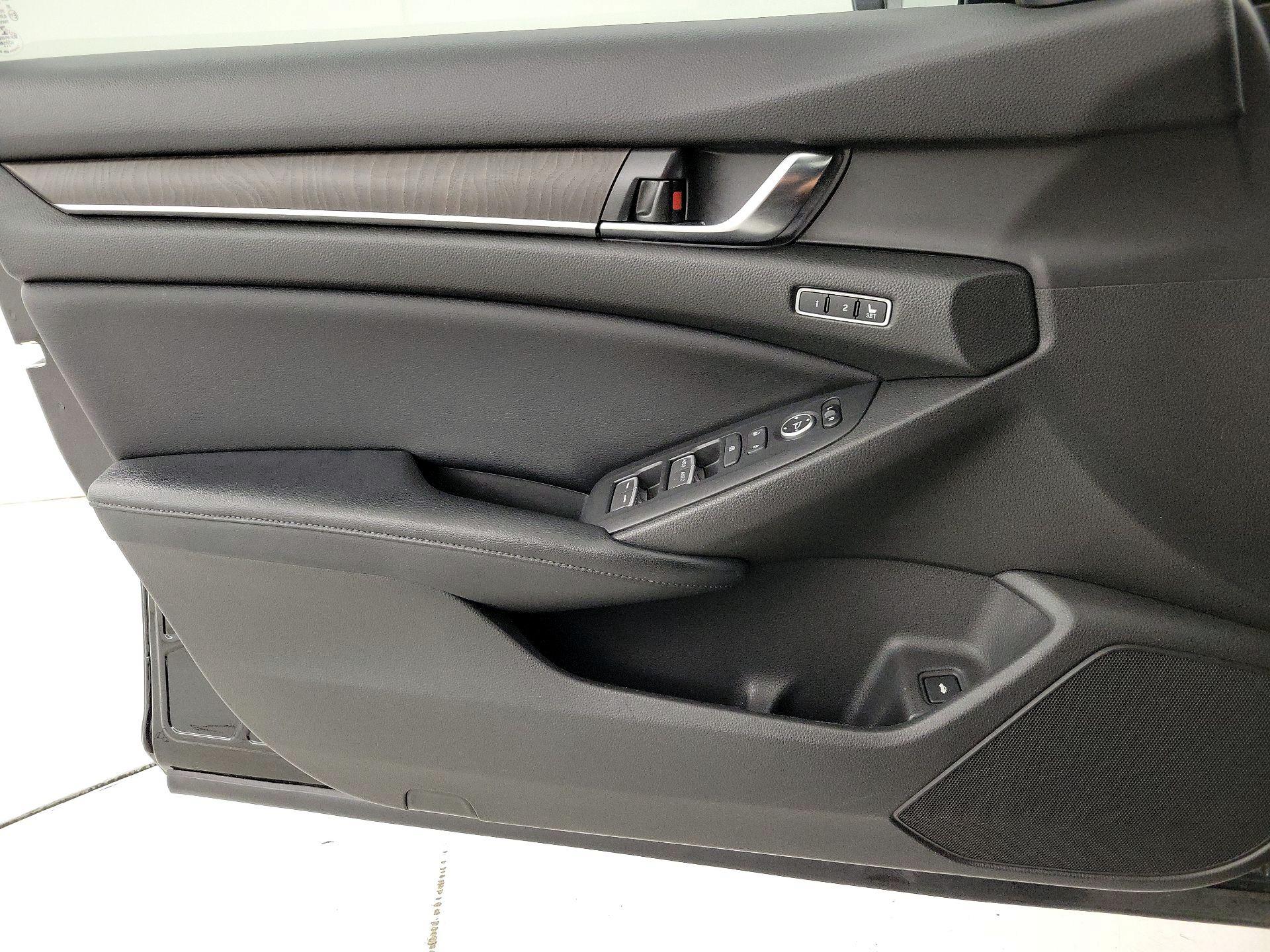 Thumbnail: 2018 Honda Accord - 12