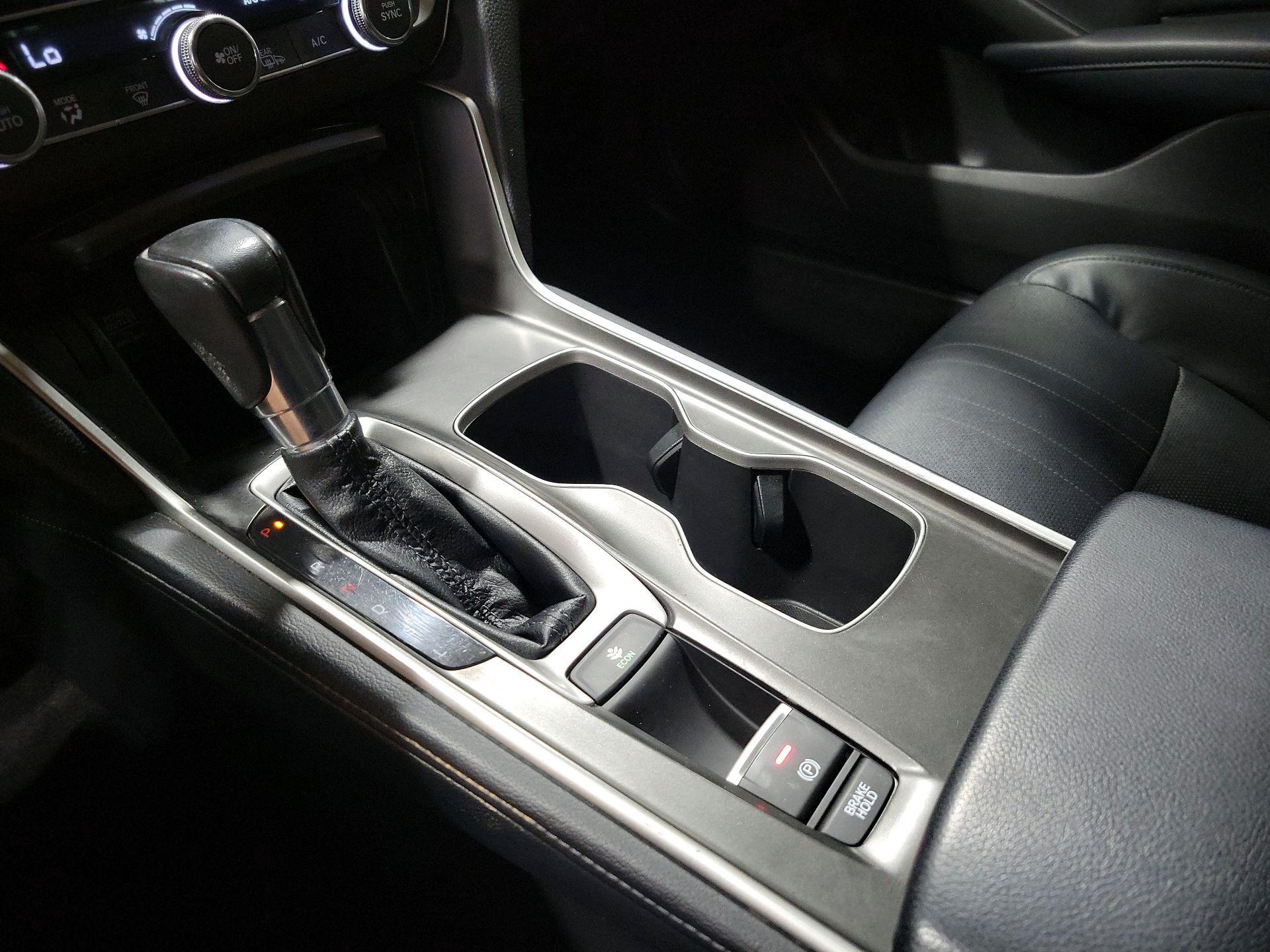 Thumbnail: 2018 Honda Accord - 17