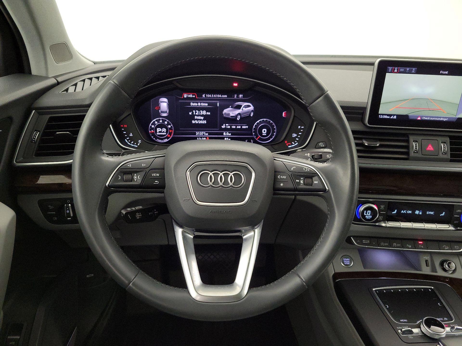 Thumbnail: 2020 Audi Q5 - 10
